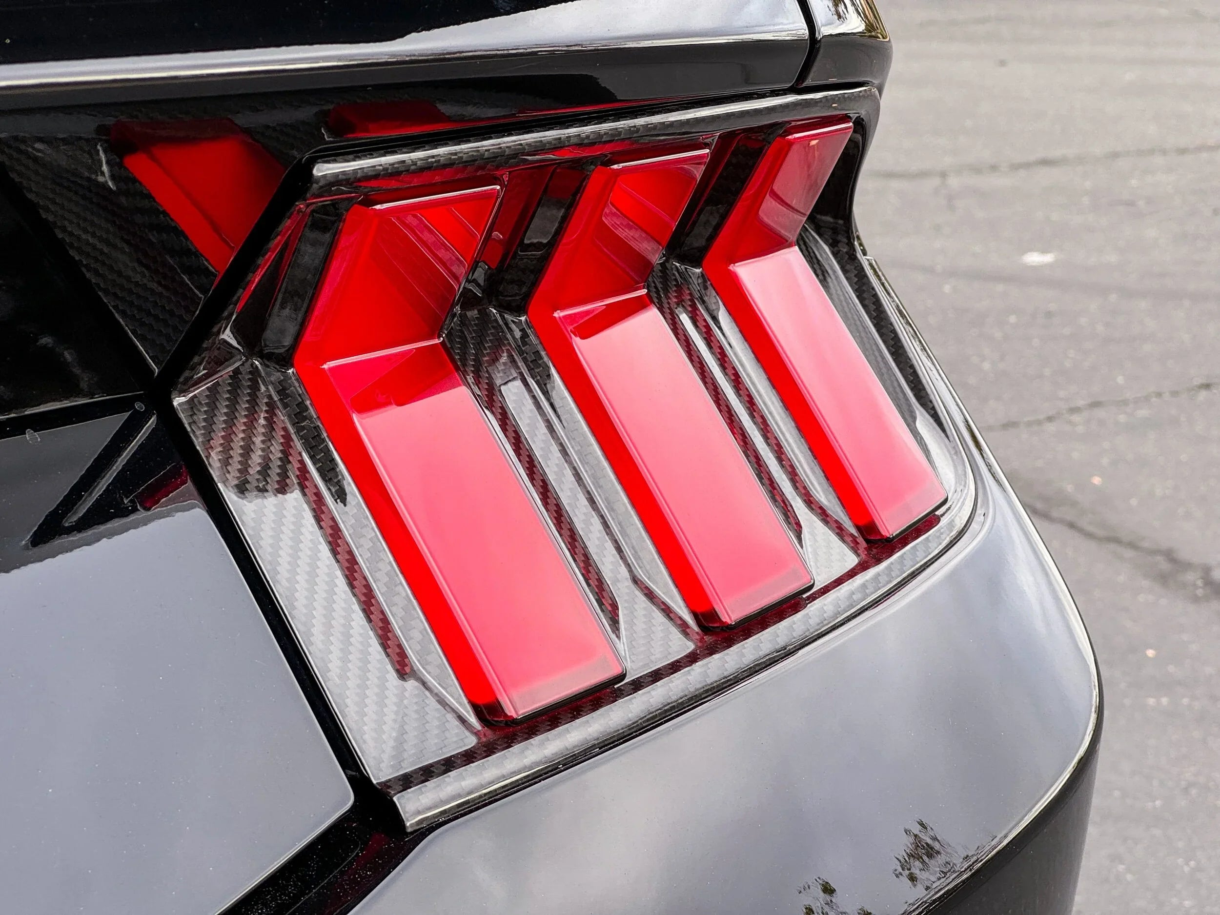 2024-Current Ford Mustang Dry Carbon Taillight Cover