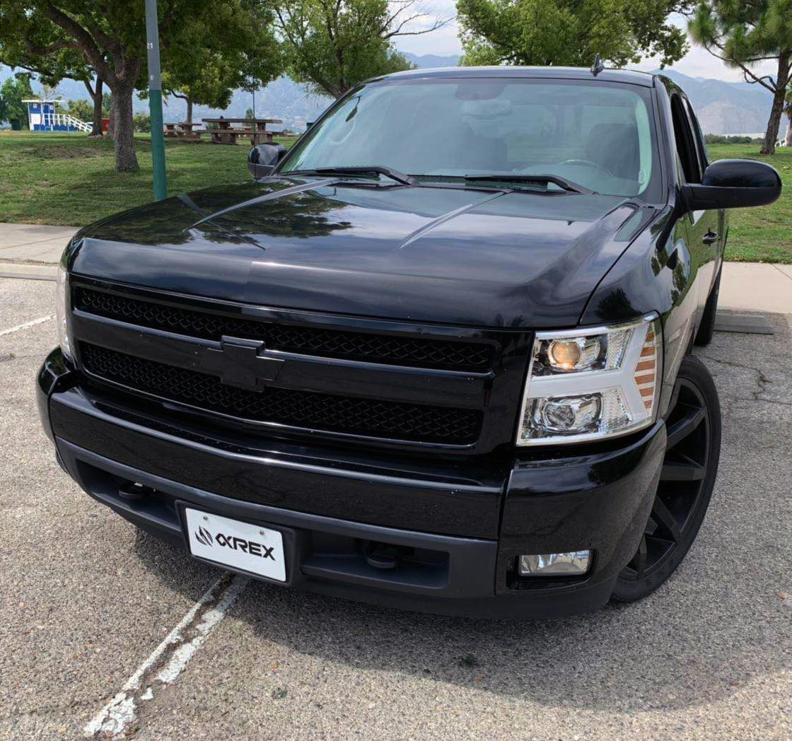 AlphaRex PRO-Series Halogen Projector Headlights for Chevrolet Silverado 1500 / Chevrolet Silverado HD 2500/3500 - Chrome