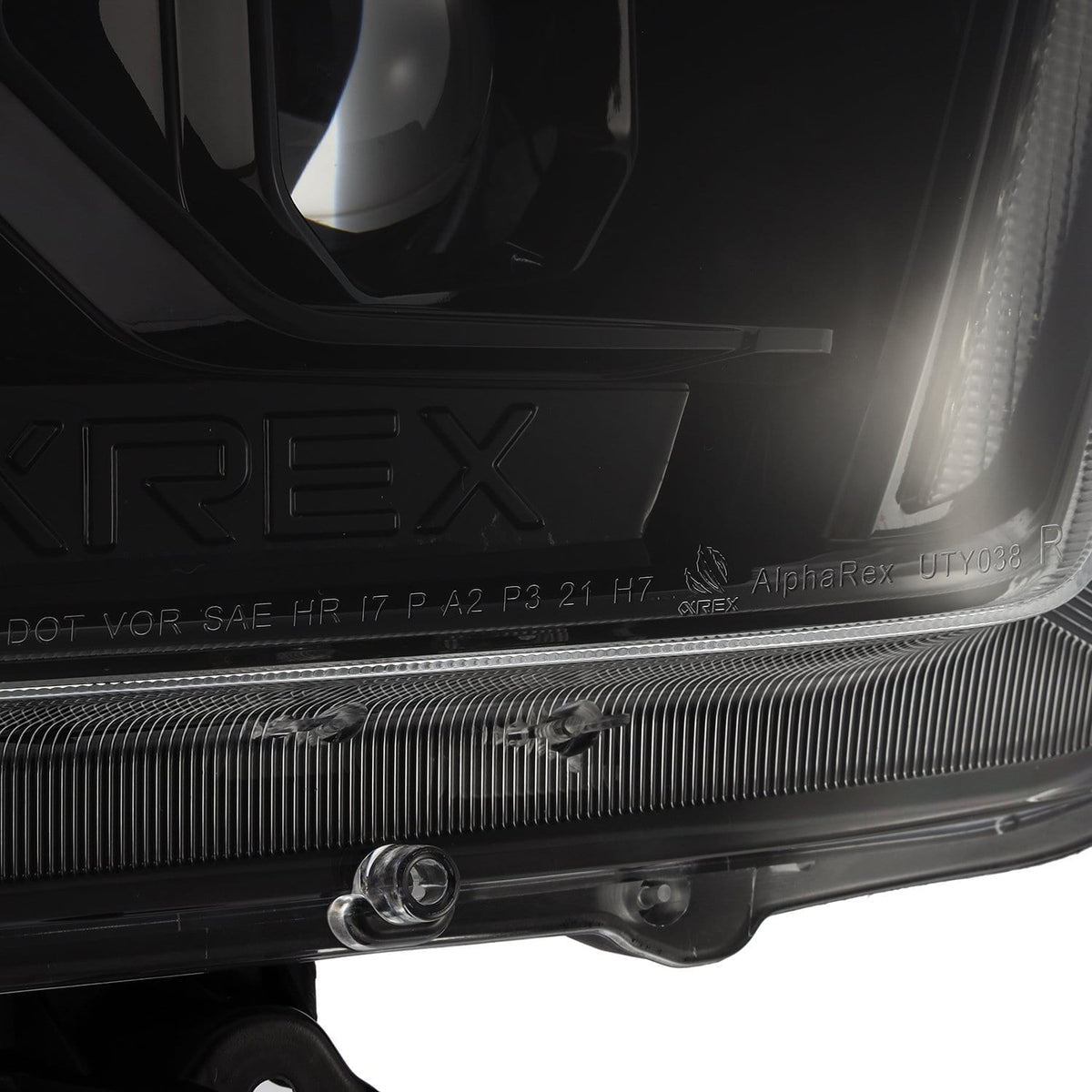 AlphaRex PRO-Series Halogen Projector Headlights for Toyota 4Runner - Alpha-Black