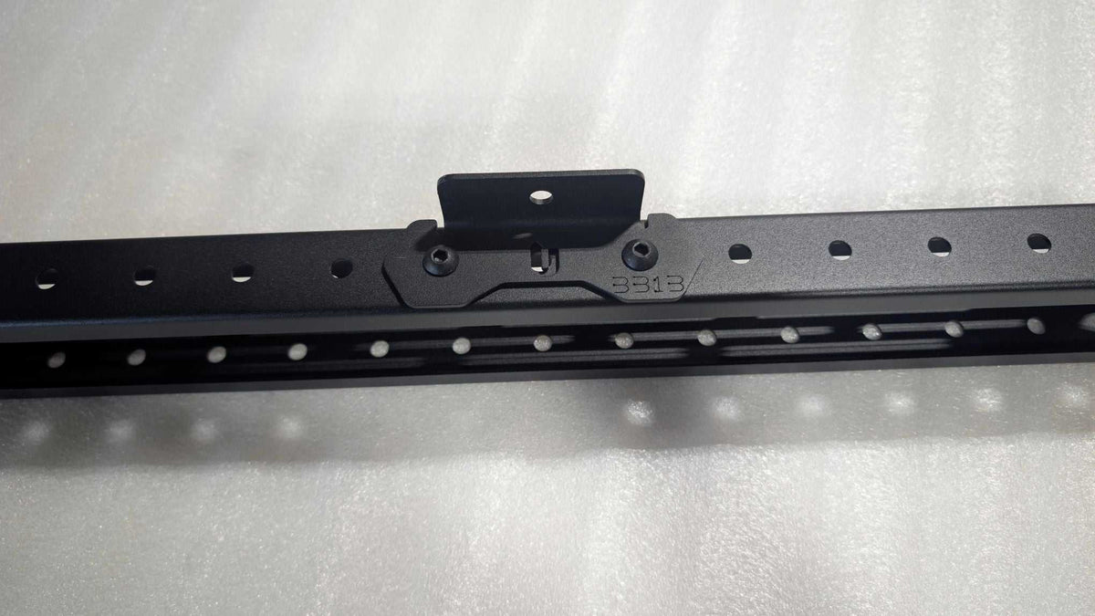 upTOP Overland tent L-bracket on adjustable crossbar