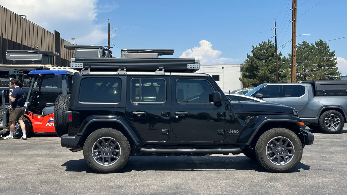 Dirtbox Overland rackless roof top tent for Jeep Wrangler