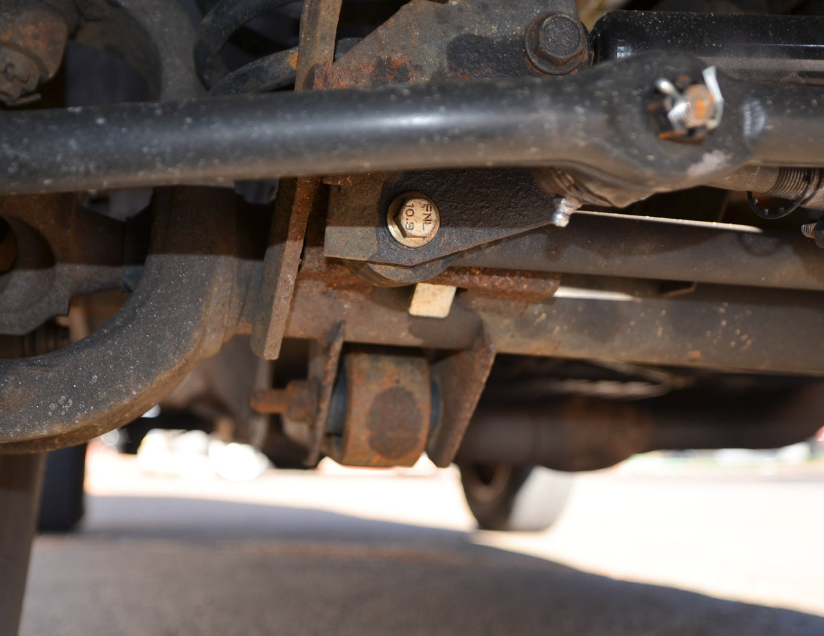 Jeep OE Track Bar Bolt Kit (1984-2006, TJ/LJ/XJ/ZJ)