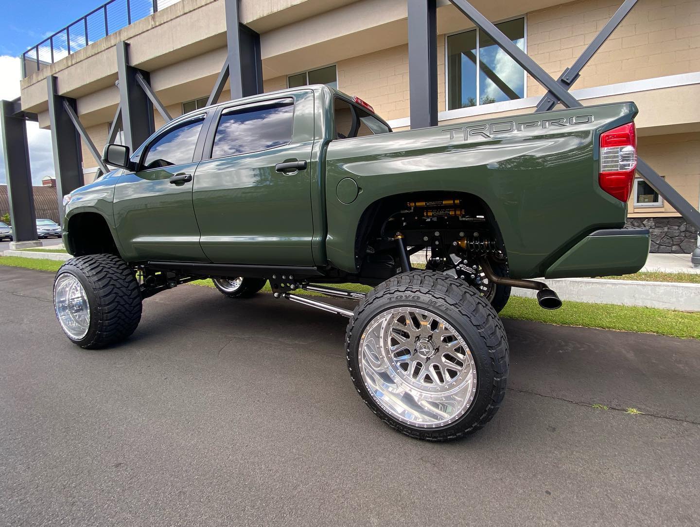 Coachbuilder Bulletproof 10"-12" upgrade kit Tundra 2007-2021 – view 15