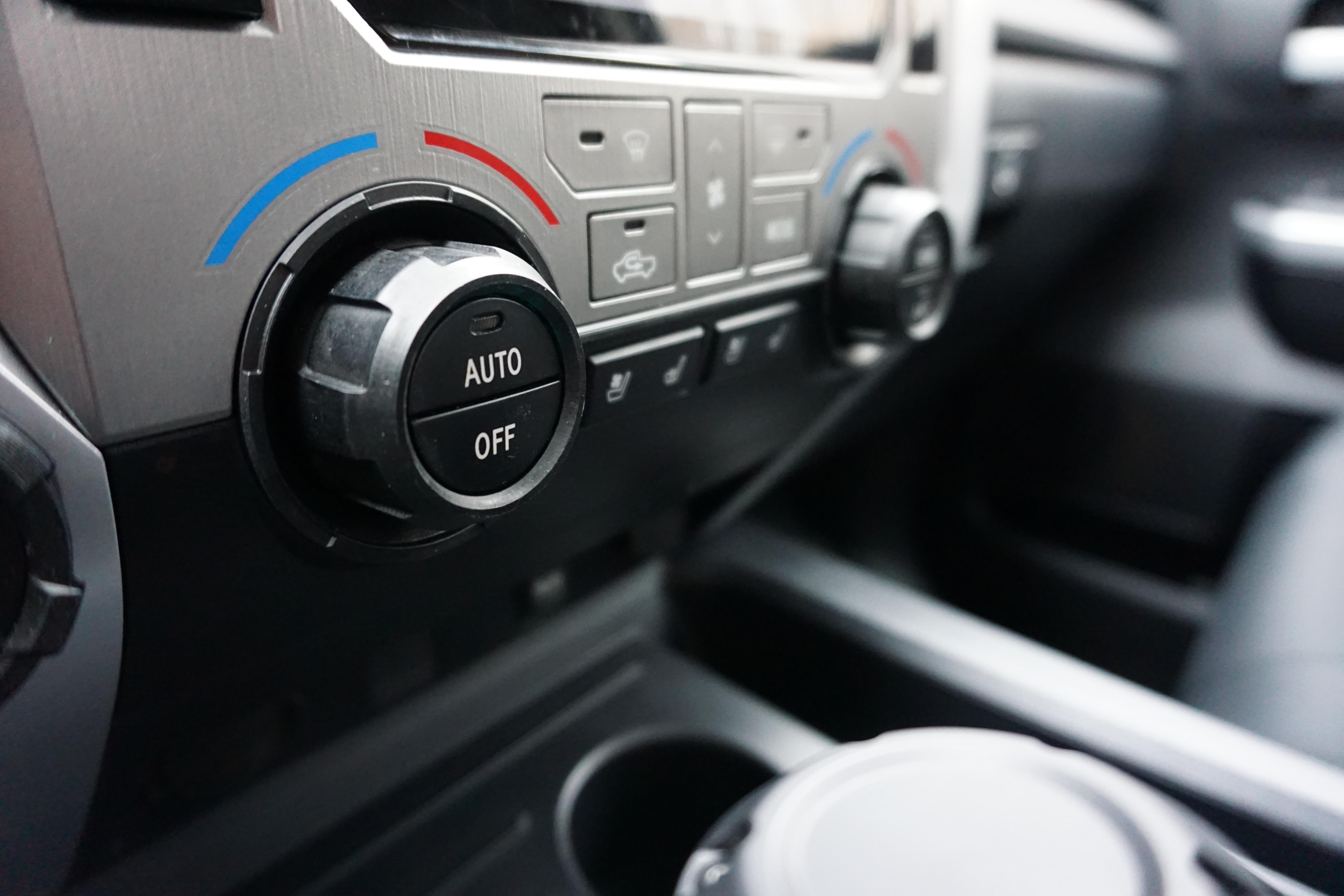 Climate Knobs (2014-2021 Tundra Dual Zone) - 2 PACK - WHITE