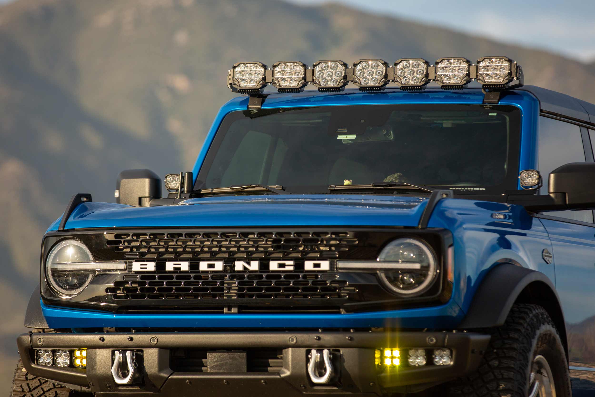 Morimoto Ford Bronco (21-26) BigBanger Light Bar System