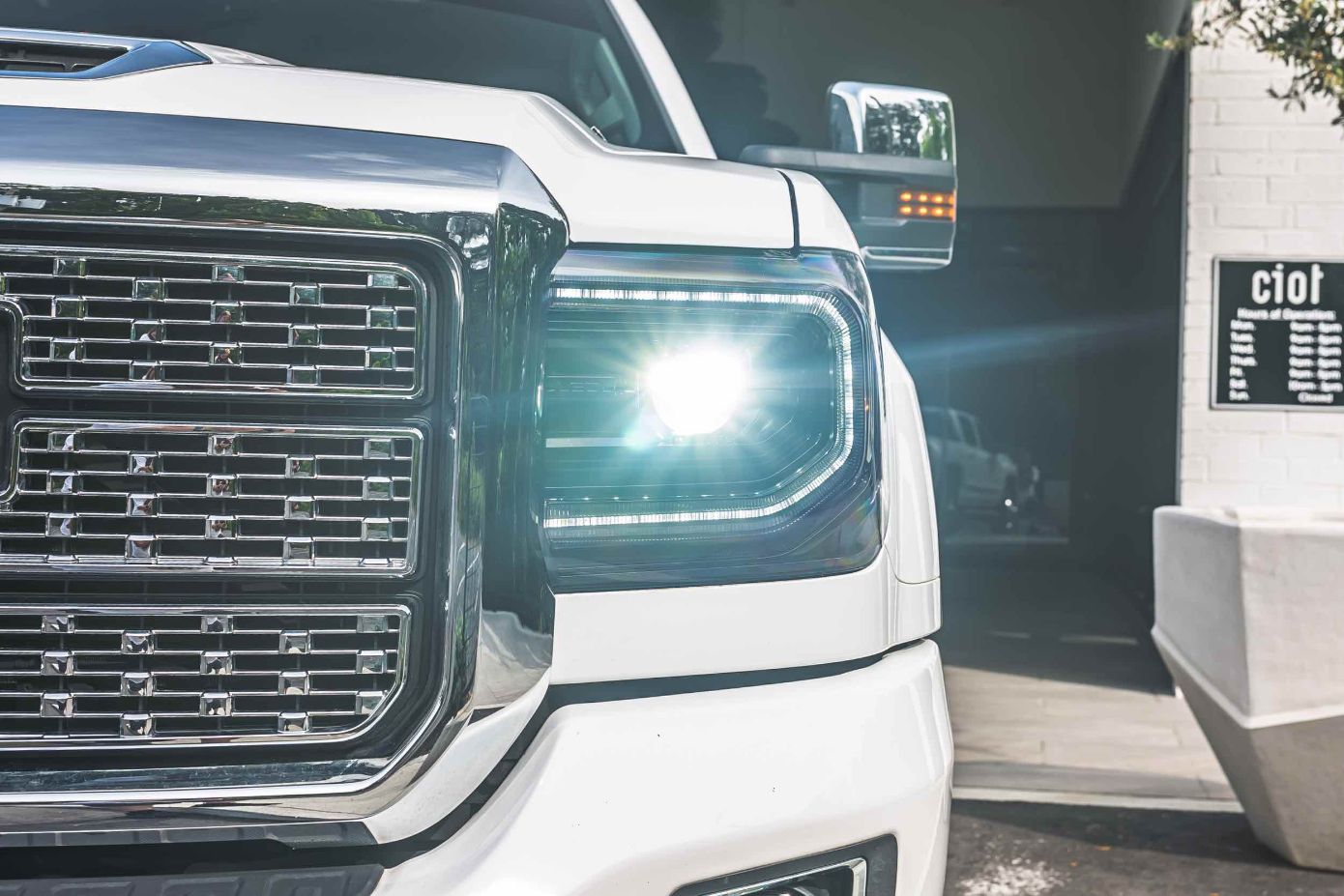 Morimoto GMC Sierra (15-19) 3500HD Dually Headlight & Tail Light Combo