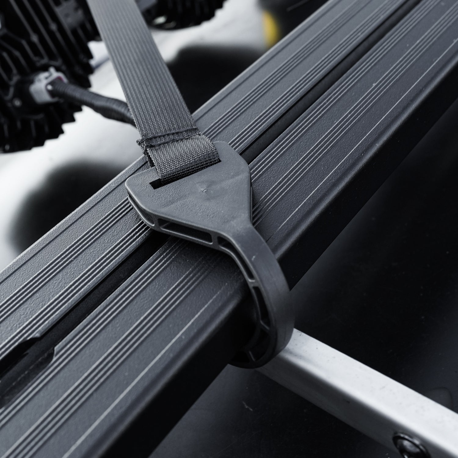 180AwningStraps - NVMOS