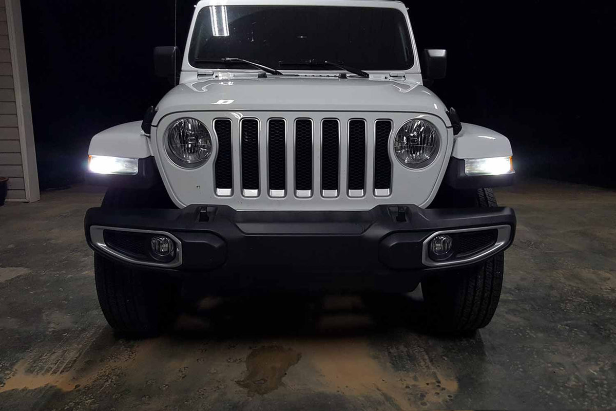 Diode Dynamics front turn signal/DRL LED bulbs for Jeep JL Wrangler and Gladiator – DRL lit
