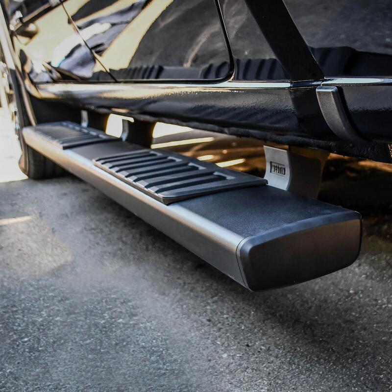 Westin R7 Nerf Step Bars, Double Cab, fits Chevy Silverado 1500