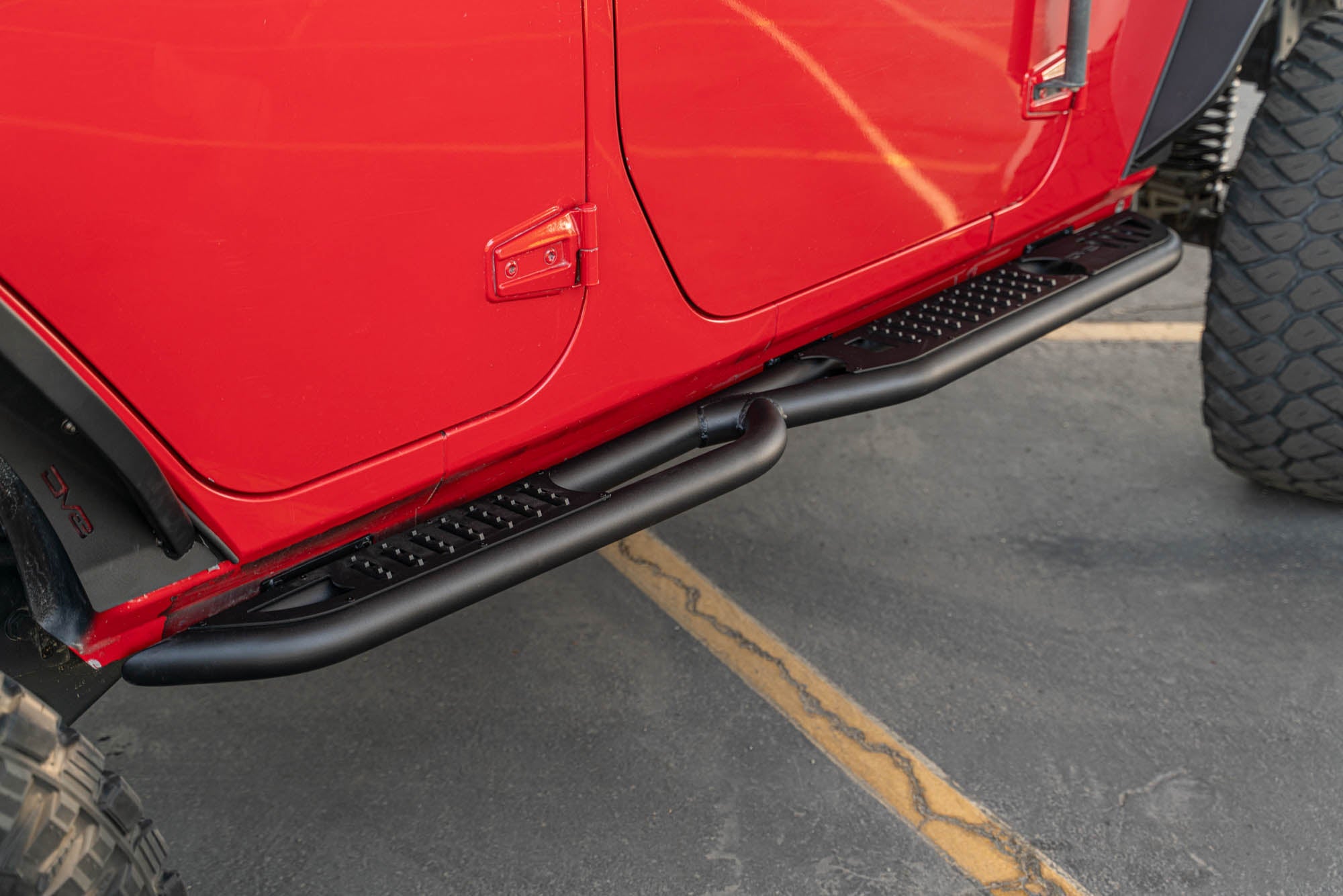 2007-2018-4-Door-Jeep-Wrangler-JK-OE-Plus-Side-Steps_Installed-06 - NVMOS