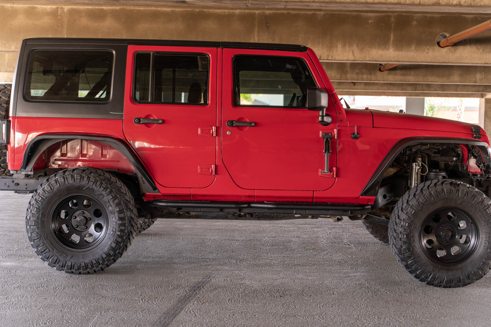 2007-2018-4-Door-Jeep-Wrangler-JK-OE-Plus-Side-Steps_Installed-11 - NVMOS