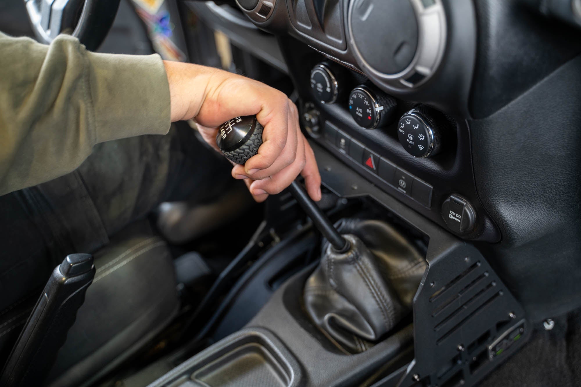 2007-2018-Jeep-Wrangler-JK-Center-Console-Molle-Panels-_-Device-Bridge-Manual_Installed_05 - NVMOS