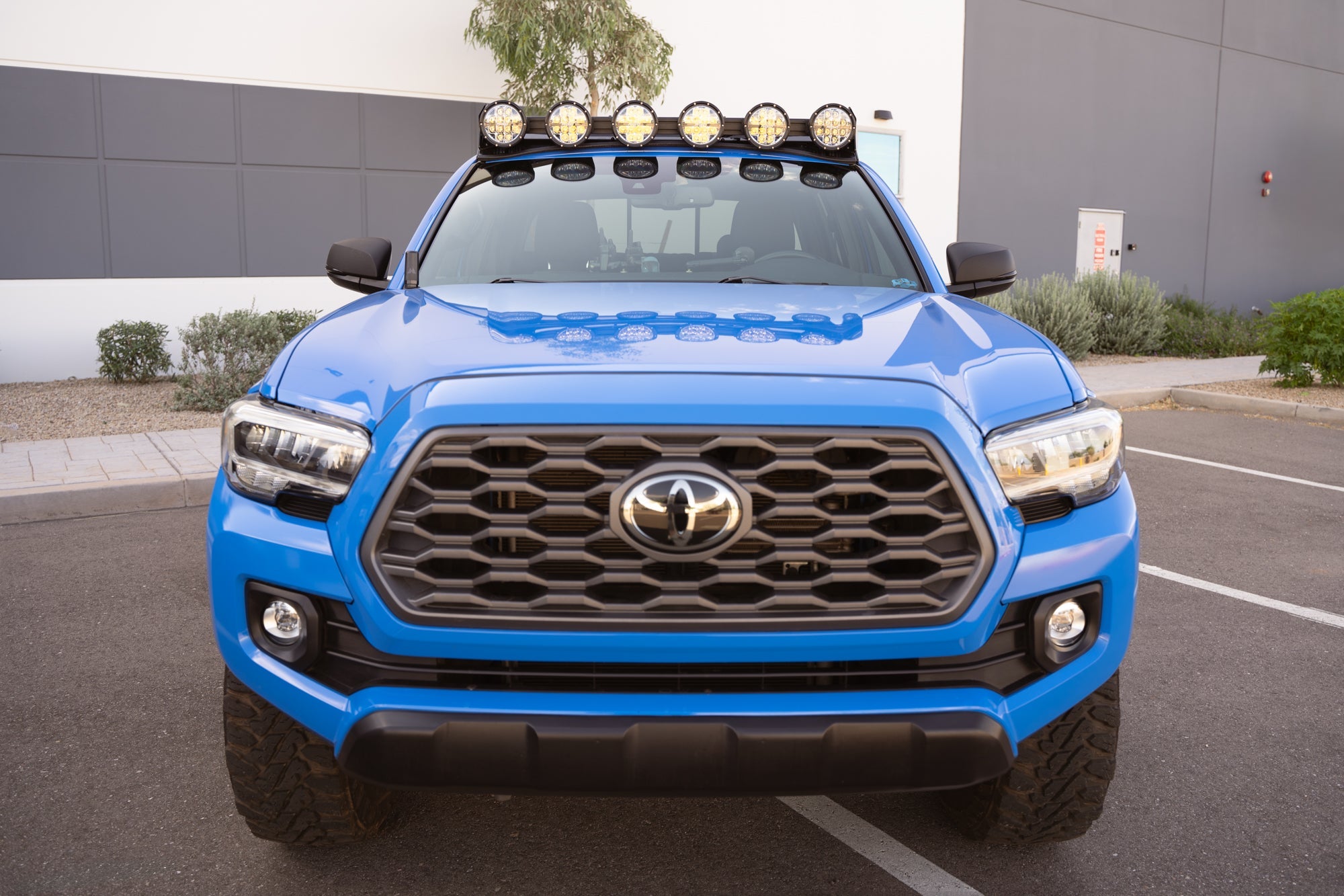 2016-2023-tacoma-with-round-light-roof-rack-mount-2 - NVMOS