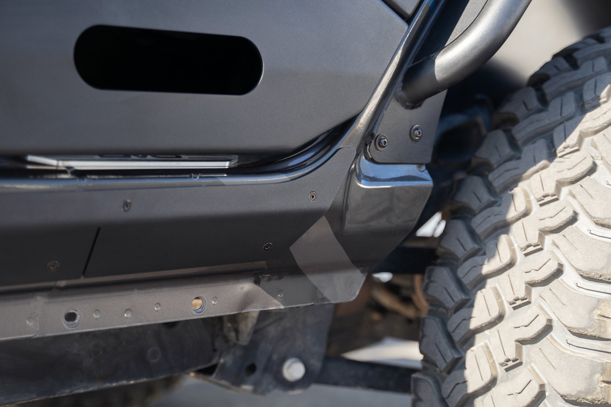 2018-2023-Jeep-Wrangler-JL-4-Door-Rock-Skins_Installed-09 - NVMOS