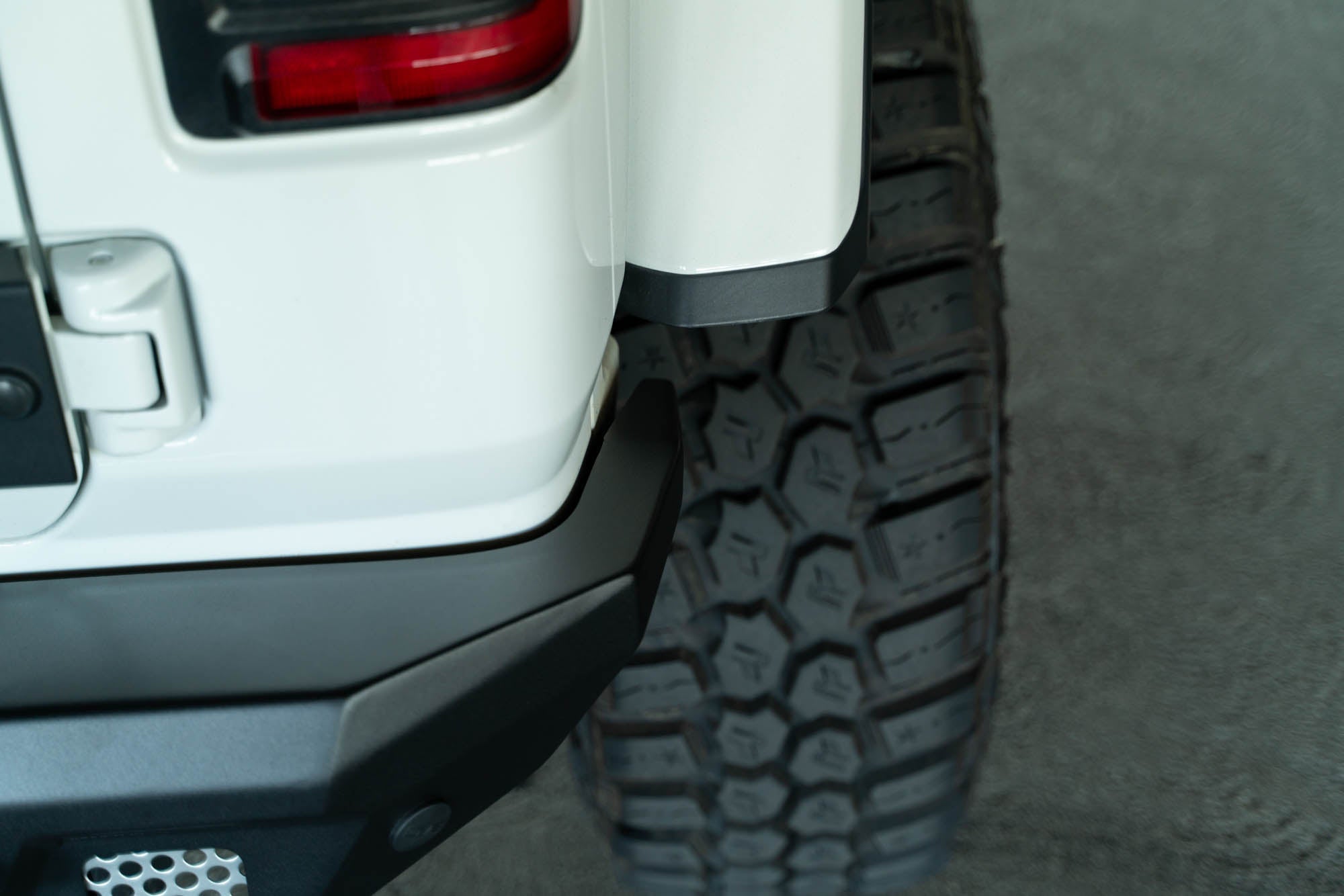 2018-2023-Jeep-Wrangler-JL-FS-7-Series-Rear-Bumper_installed_2 - NVMOS
