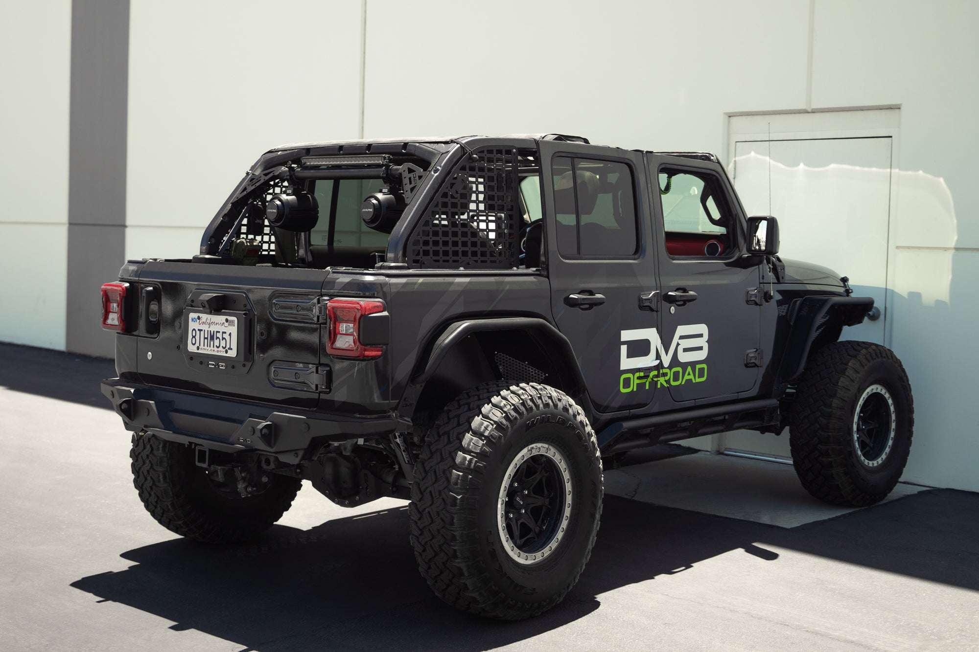 2018-2023-Jeep-Wrangler-JL-Rear-Speaker-_-Light-Bar-Mount_Installed-06 - NVMOS