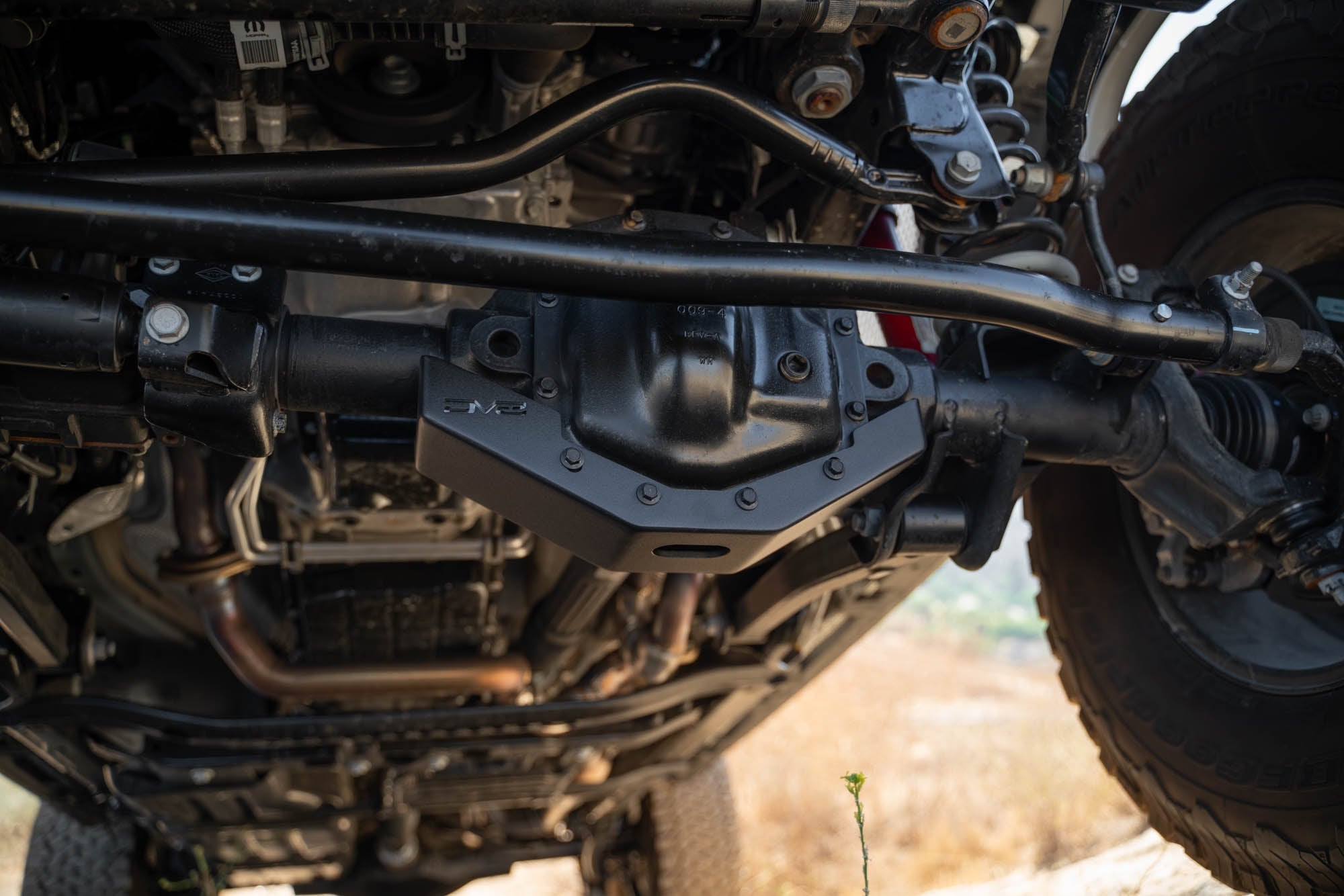 2018-2024-Jeep-Wrangler-JL-_-2020-2024-Gladiator-JT-Front-Differential-Skid-Plate-Installed-2 - NVMOS
