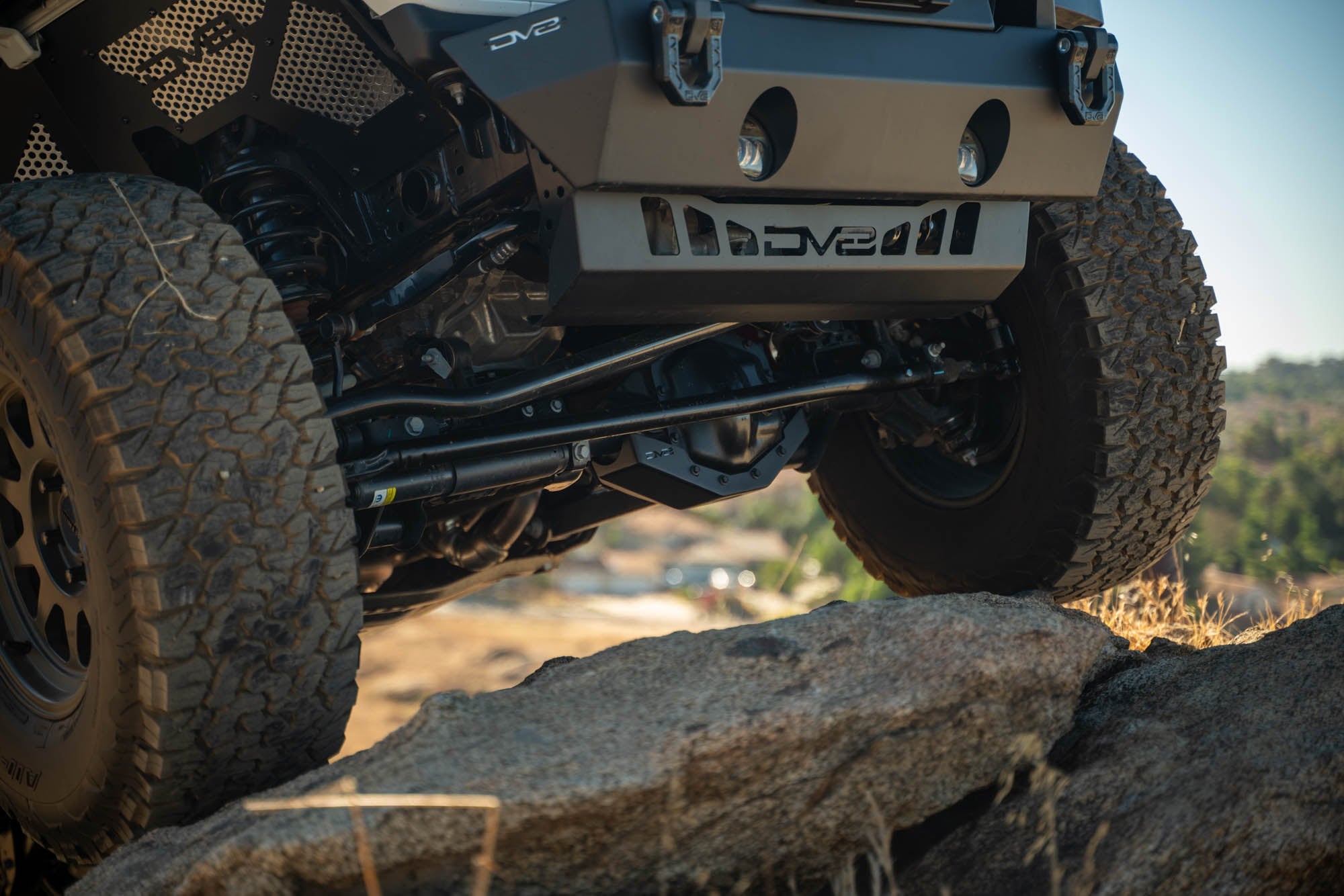 2018-2024-Jeep-Wrangler-JL-_-2020-2024-Gladiator-JT-Front-Differential-Skid-Plate-Installed-7 - NVMOS