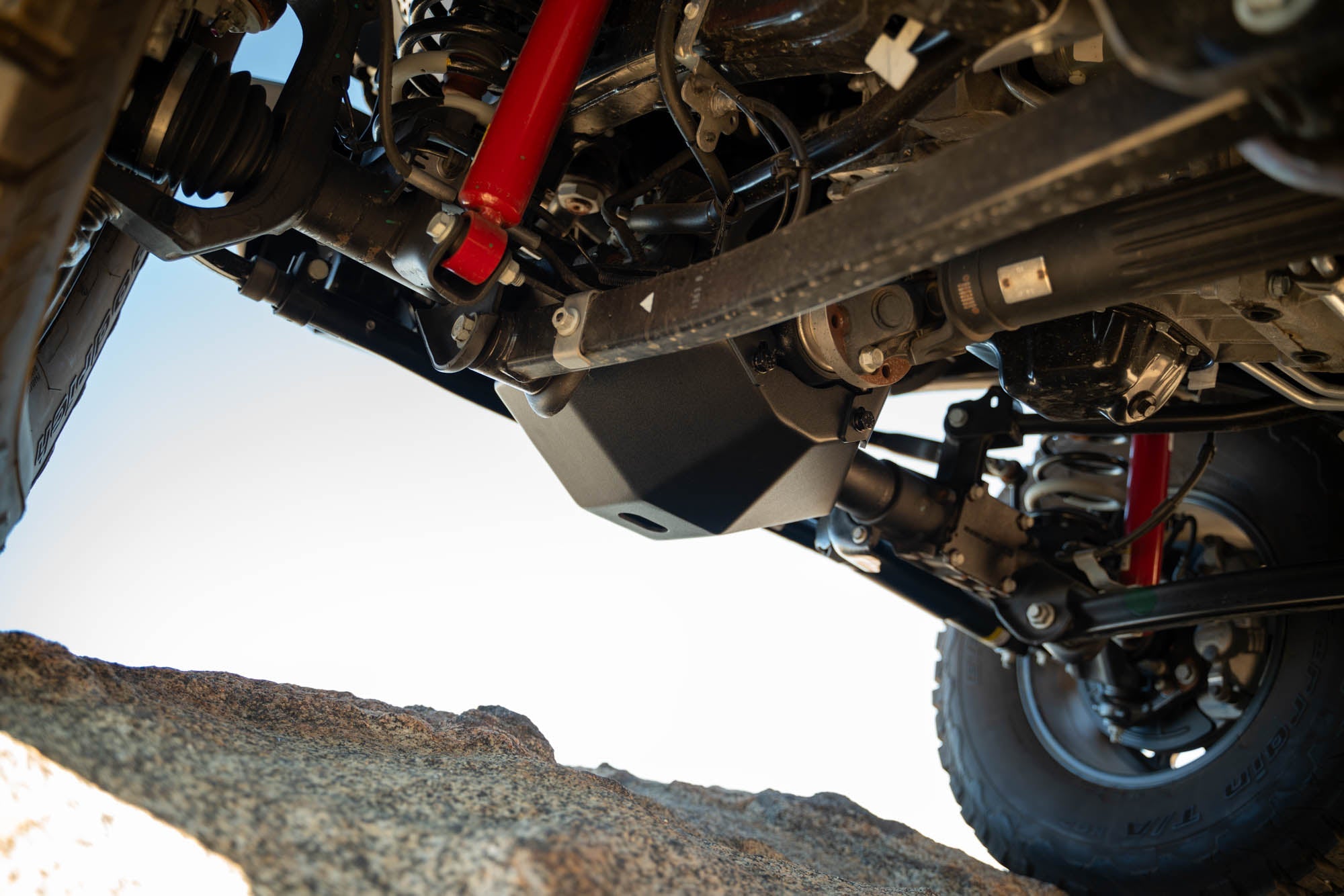 2018-2024-Jeep-Wrangler-JL-_-2020-2024-Gladiator-JT-Front-Differential-Skid-Plate-Installed-8 - NVMOS