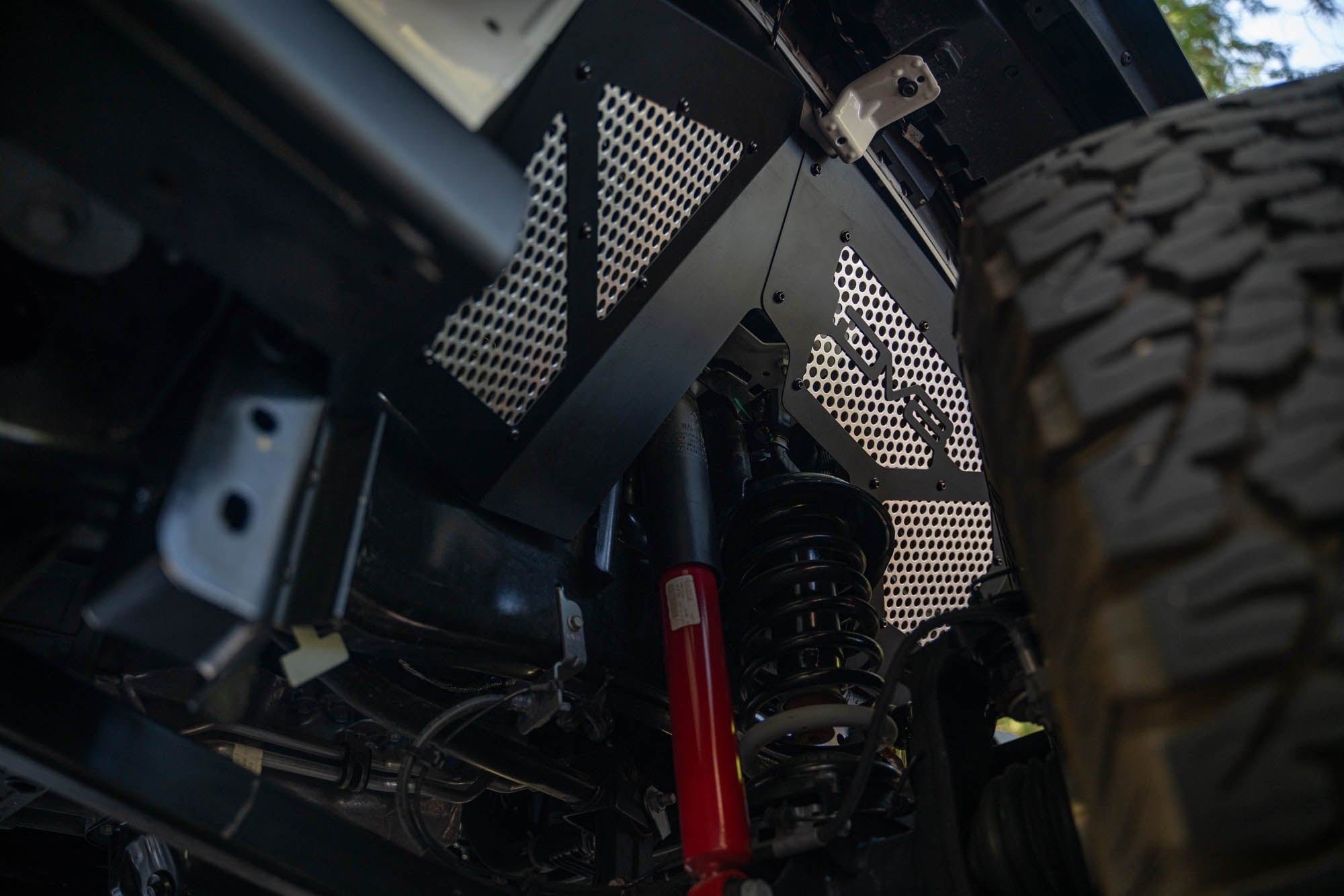 2018-2024-Jeep-Wrangler-JL-_-Gladiator-JT-Front-Inner-Fenders-Installed-11 - NVMOS