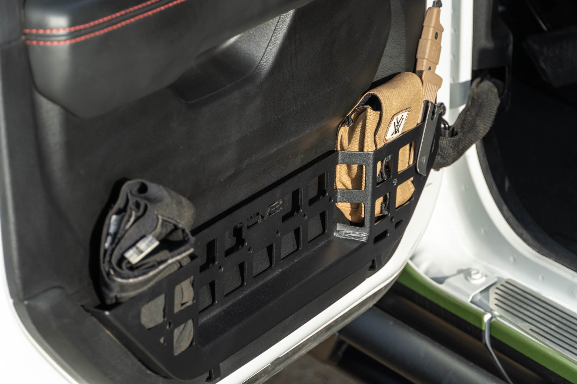 2018-2025-Jeep-Wrangler-JL-_-Gladiator-JT-Electric-Seat-Front-Door-Molle-Pockets-Installed-4 - NVMOS