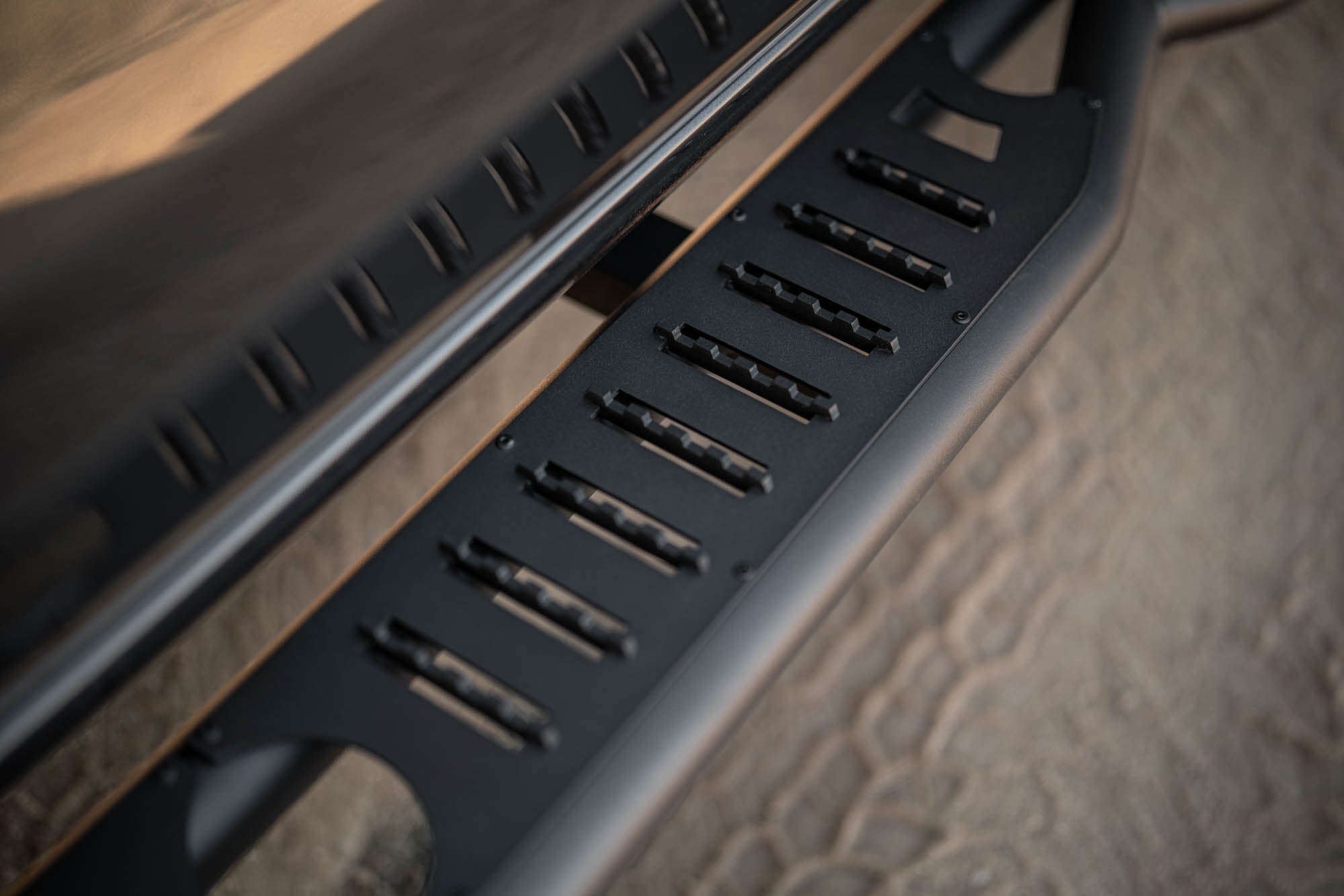 2019-2024-GMC-Sierra-1500-_-Chevrolet-Silverado-1500-Crew-Cab-OE-Plus-Side-Steps-Installed-8 - NVMOS
