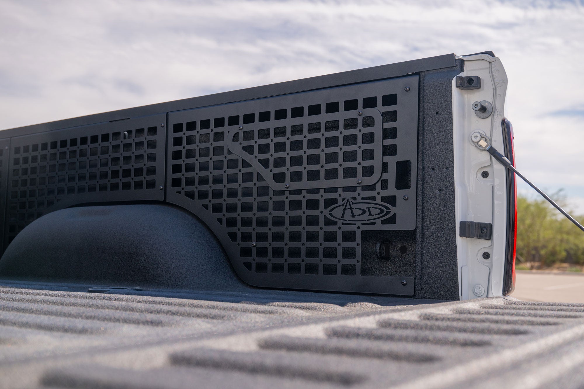 2019-2025-RAM-2500-Long-Bed-Bedside-Molle-Panels-Outdoor-6 - NVMOS