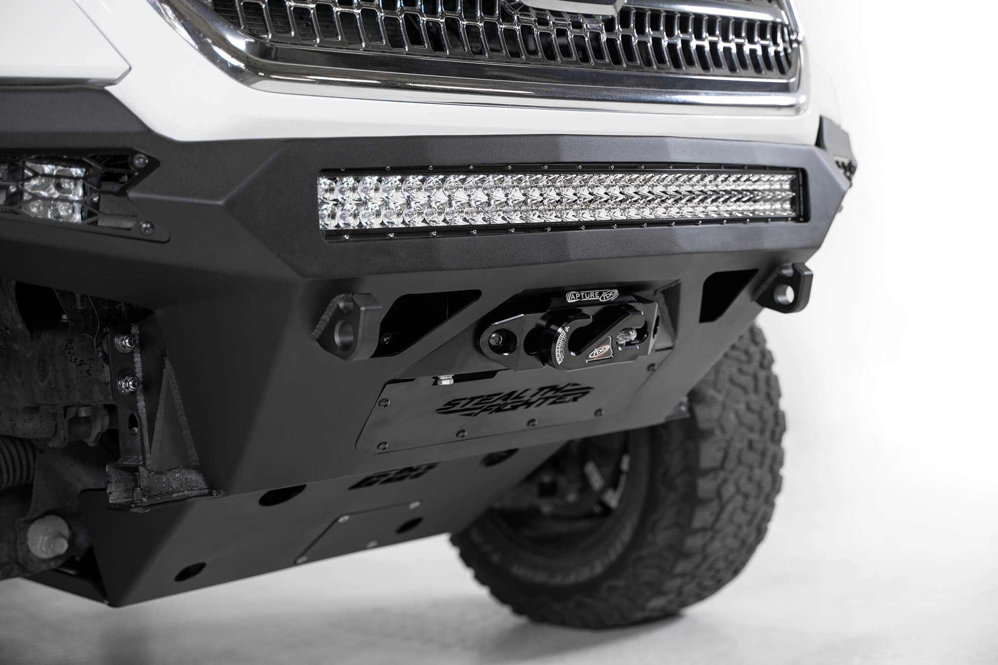 2019-Toyota-Tacoma-winch-front-bumpers_b6428547-94f6-4e79-8fe1-aa6991a71476 - NVMOS