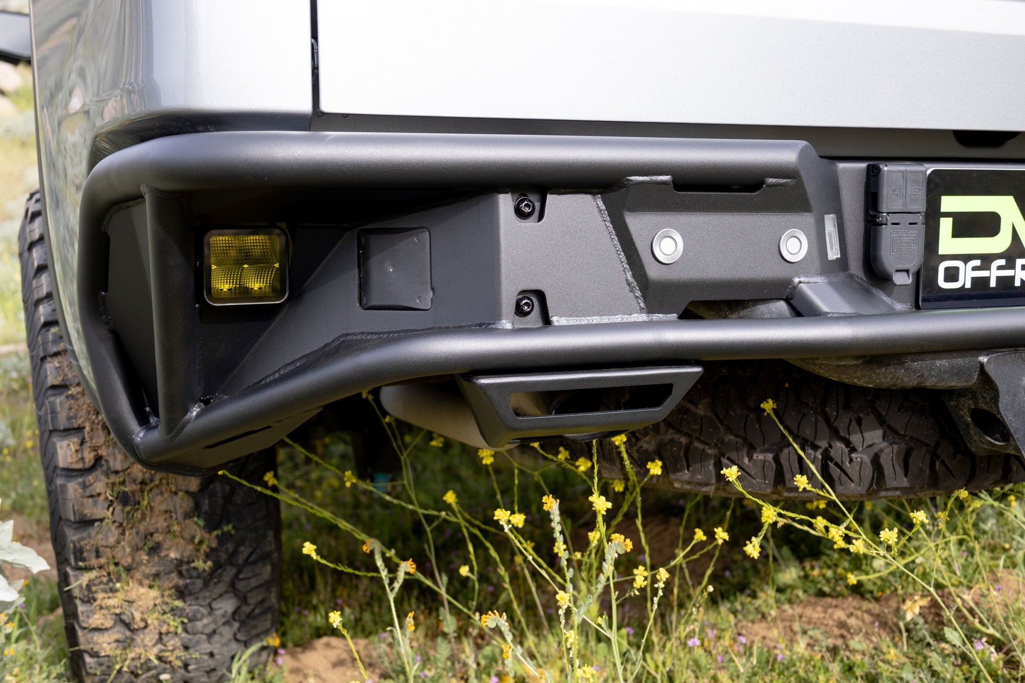 2019-up-Silverado-and-Sierra-1500-Tube-Rear-Bumper-Installed-3 - NVMOS