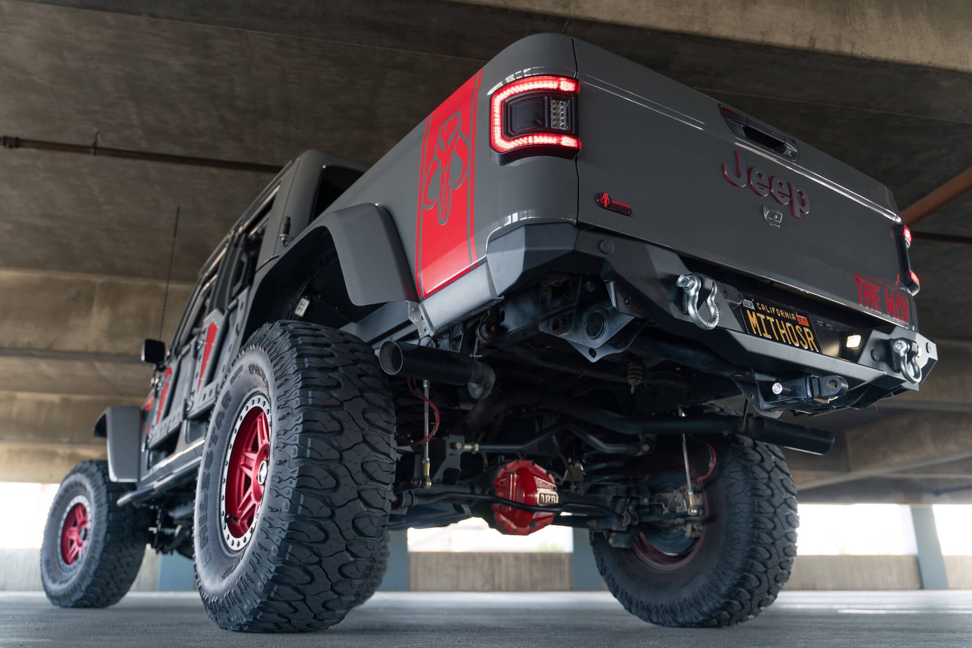 2020-2023-Jeep-Gladiator-JT-FS-15-Series-Rear-Bumper_Installed-08 - NVMOS