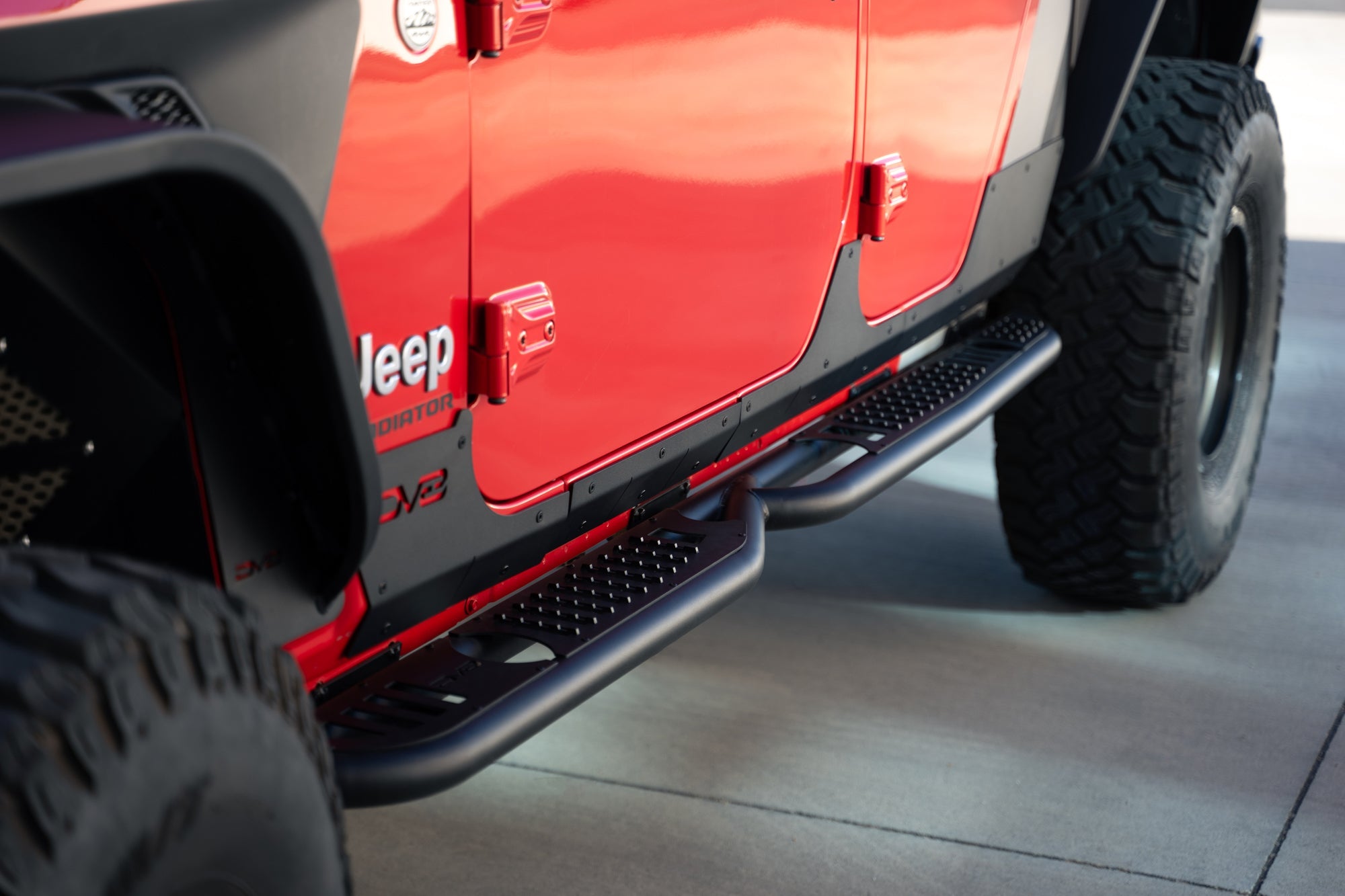 2020-2023-Jeep-Gladiator-JT-Rock-Skins_Installed-02 - NVMOS