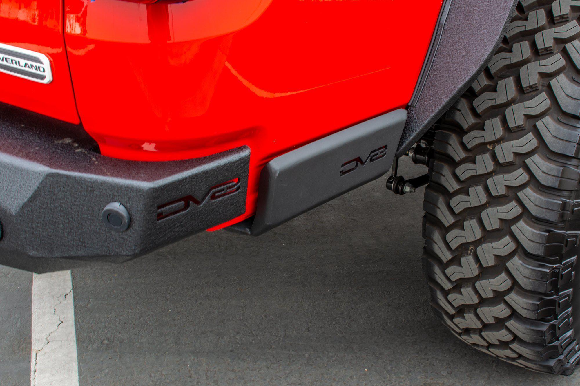 2020-21-jeep-gladiator-jt-bedside-rock-sliders-dv8-offroad-srgl-01-7 - NVMOS