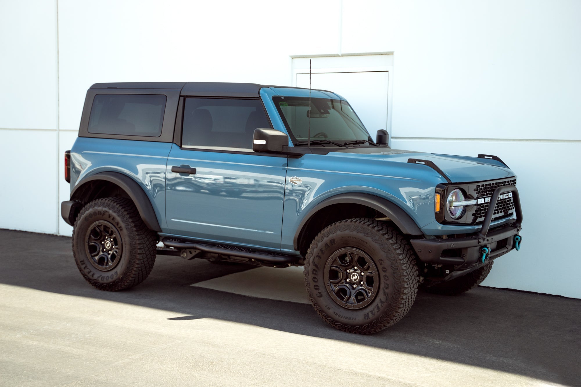 2021-2023-Ford-Bronco-2-Door-Pinch-Weld-Covers_installed_2 - NVMOS