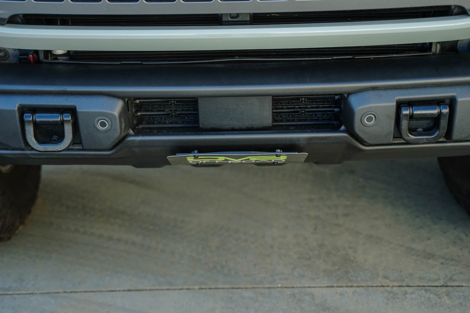2021-2023-Ford-Bronco-Capable-Bumper-Slanted-Front-License-Plate-Mount_installed_5 - NVMOS