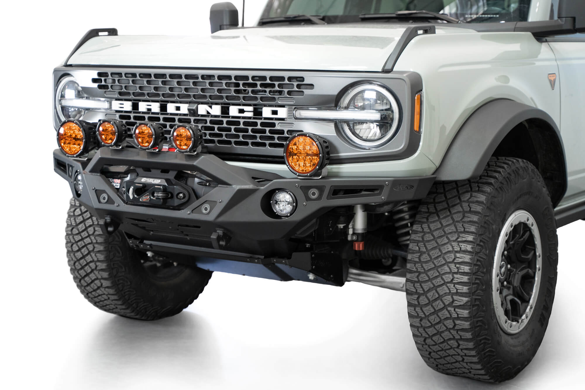 2021-2023-Ford-Bronco-Krawler-Front-Bumper-with-amber-lights_installed-2 - NVMOS