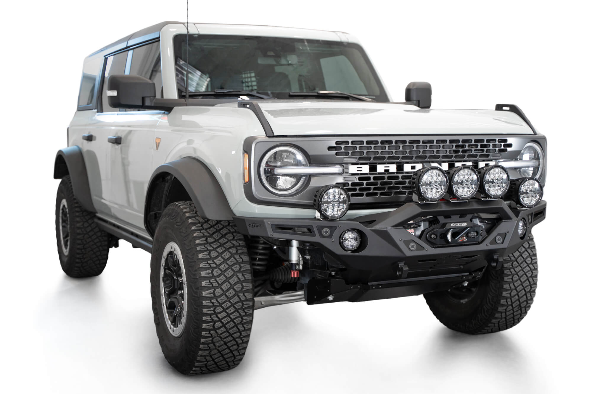2021-2023-Ford-Bronco-Krawler-Front-Bumper-with-white-lights_installed-2 - NVMOS
