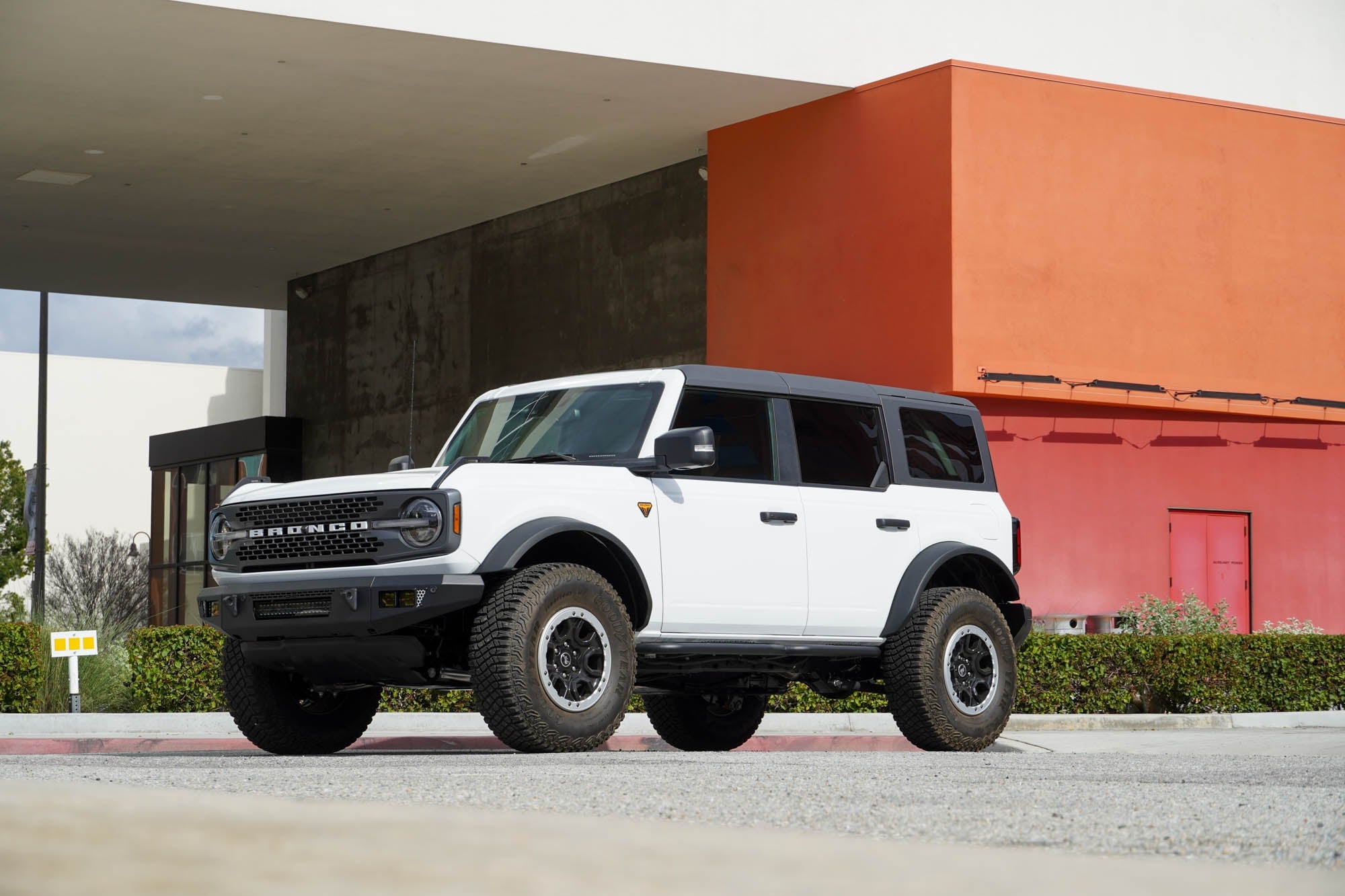 2021-2024-Ford-Bronco-OE-Plus-Series-Front-Bumper-V2-Installed-4 - NVMOS