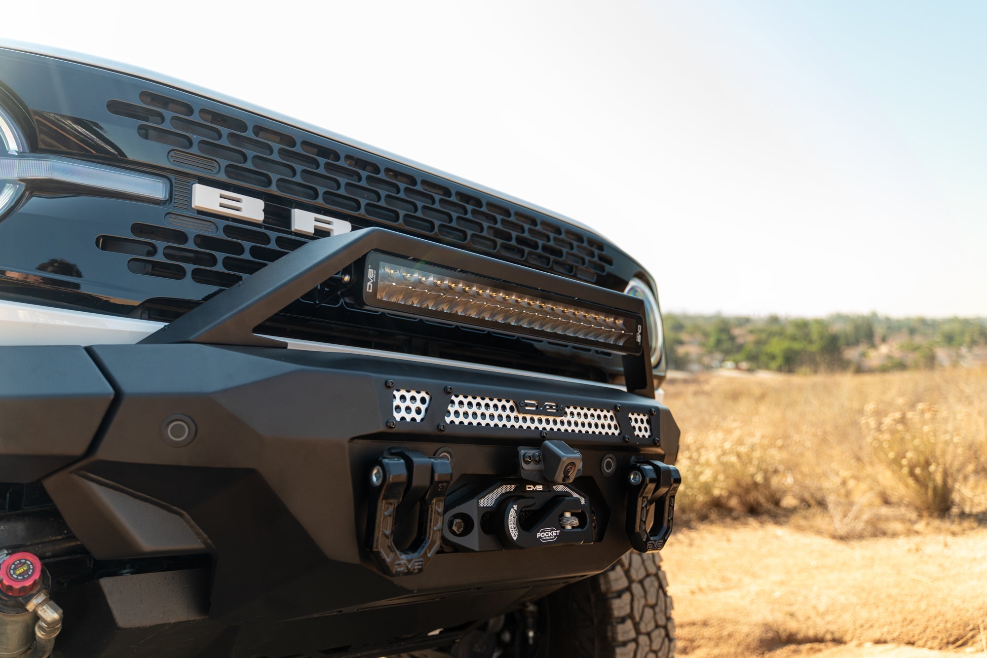 2021-2024-ford-bronco-made-to-overland-front-bumper-Installed-7_4ea26ea0-60b7-426f-b46b-6179d51b404e - NVMOS