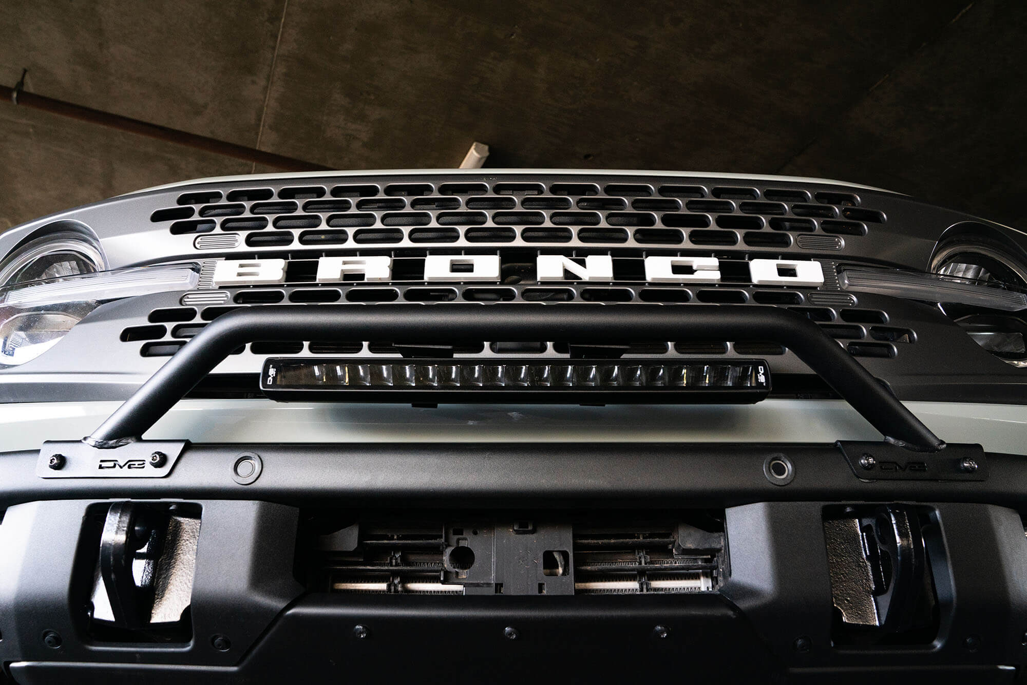 2021-ford-bronco-factory-bumper-bull-bar-with-light-mounts - NVMOS