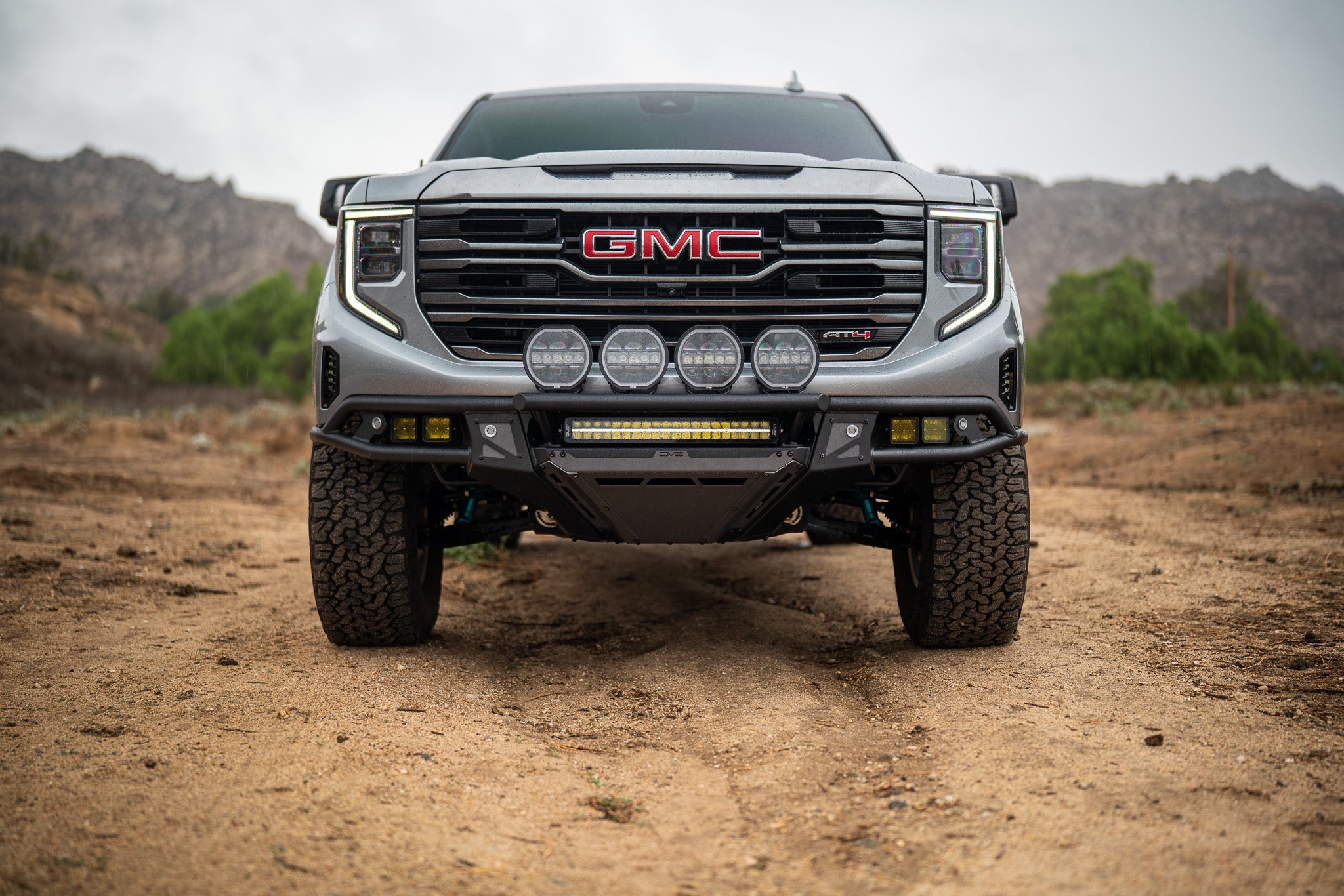 2022-up-GMC-Sierra-1500-Tube-Front-Bumper-installed-10 - NVMOS