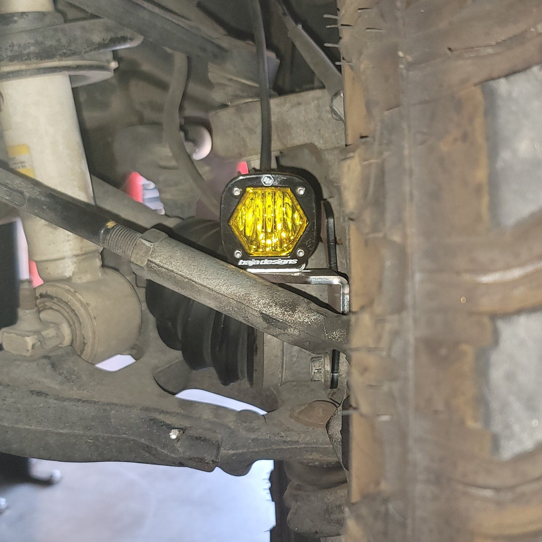 Chevy/GMC Steerable Knuckle Pod Light Mounts (1999-2019)