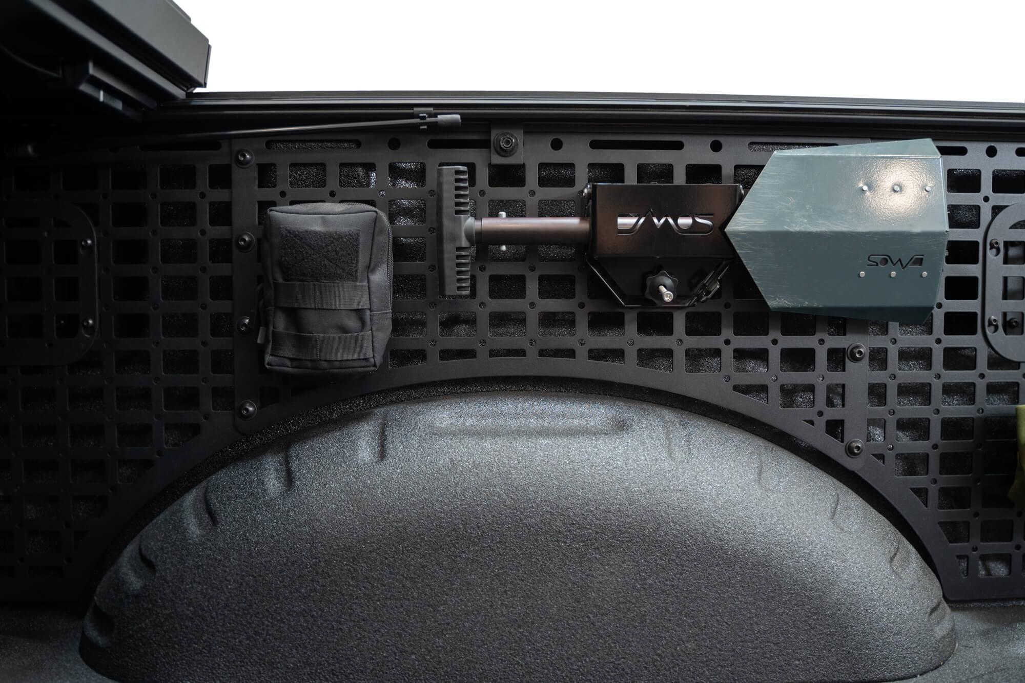 2023-Ford-F-250-350-Super-Duty-Bed-Side-Molle-Panel-Passenger_Installed_05 - NVMOS