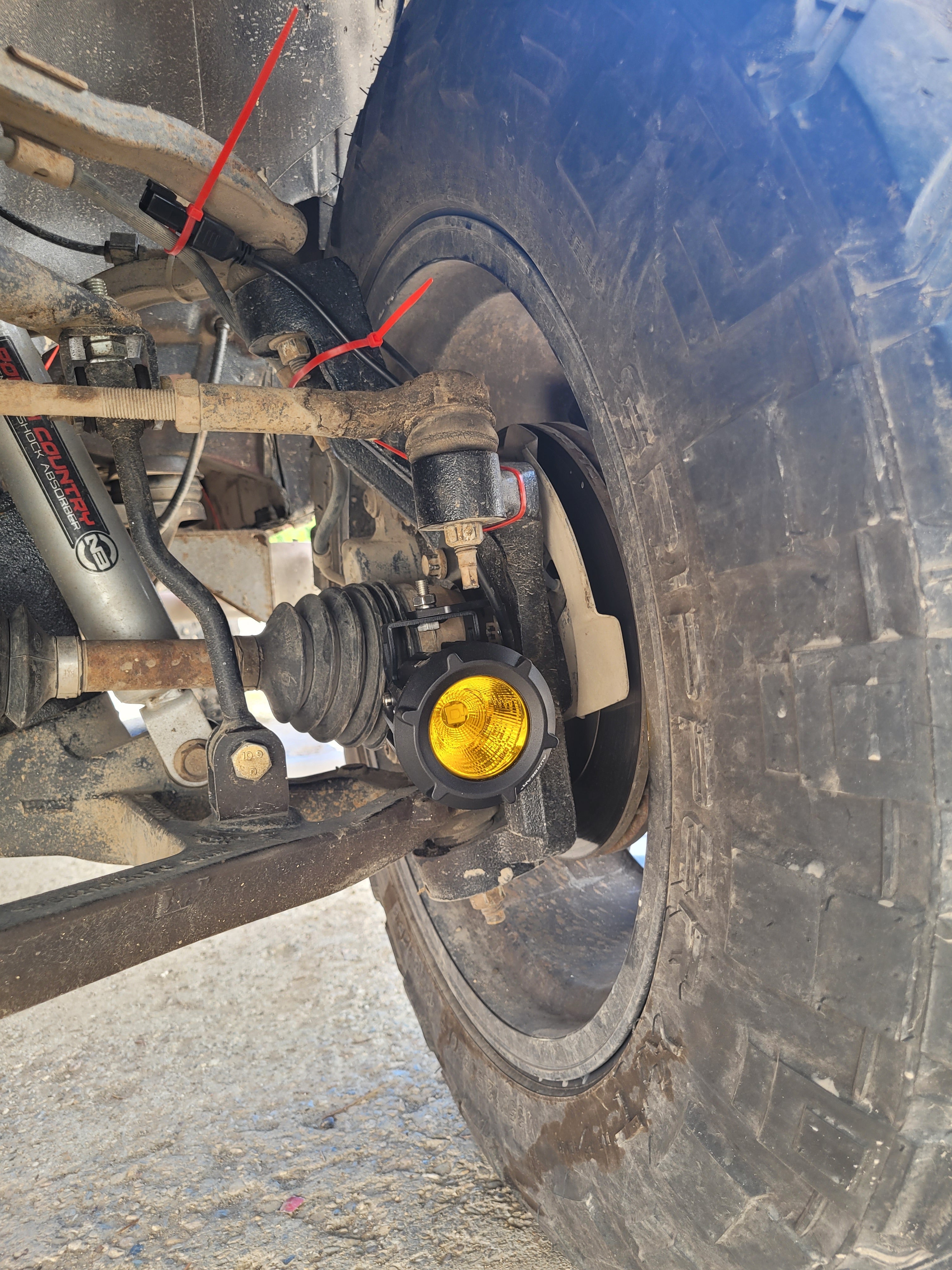 Chevy/GMC Steerable Knuckle Pod Light Mounts (1999-2019)