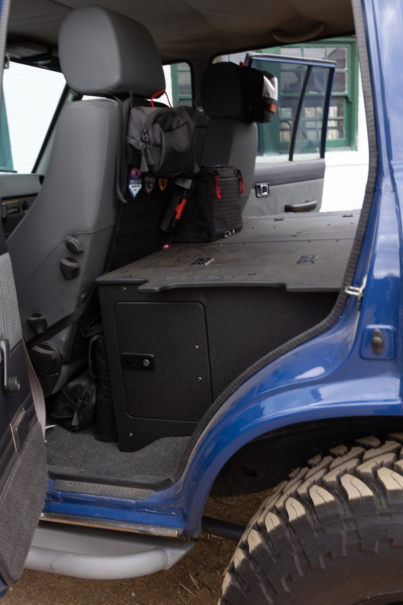 Toyota Land Cruiser 1980-1989 Serie 60 - Sistema de placa de eliminación de asientos de la segunda fila - Altura del módulo