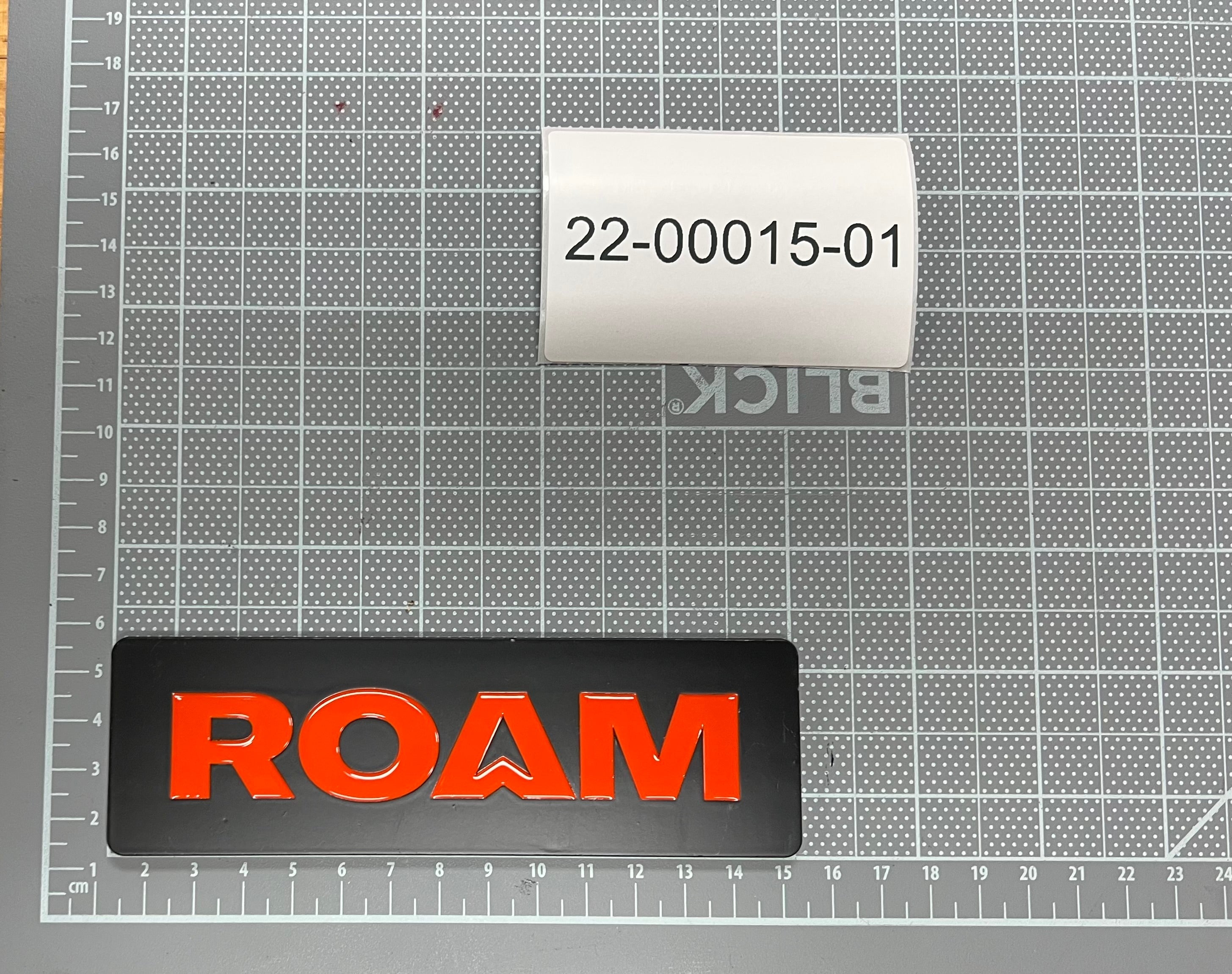 ROAM SPARE PARTS - HF - 22-00015-01 | PLATE, 44X140, V2 ROAM LOGO