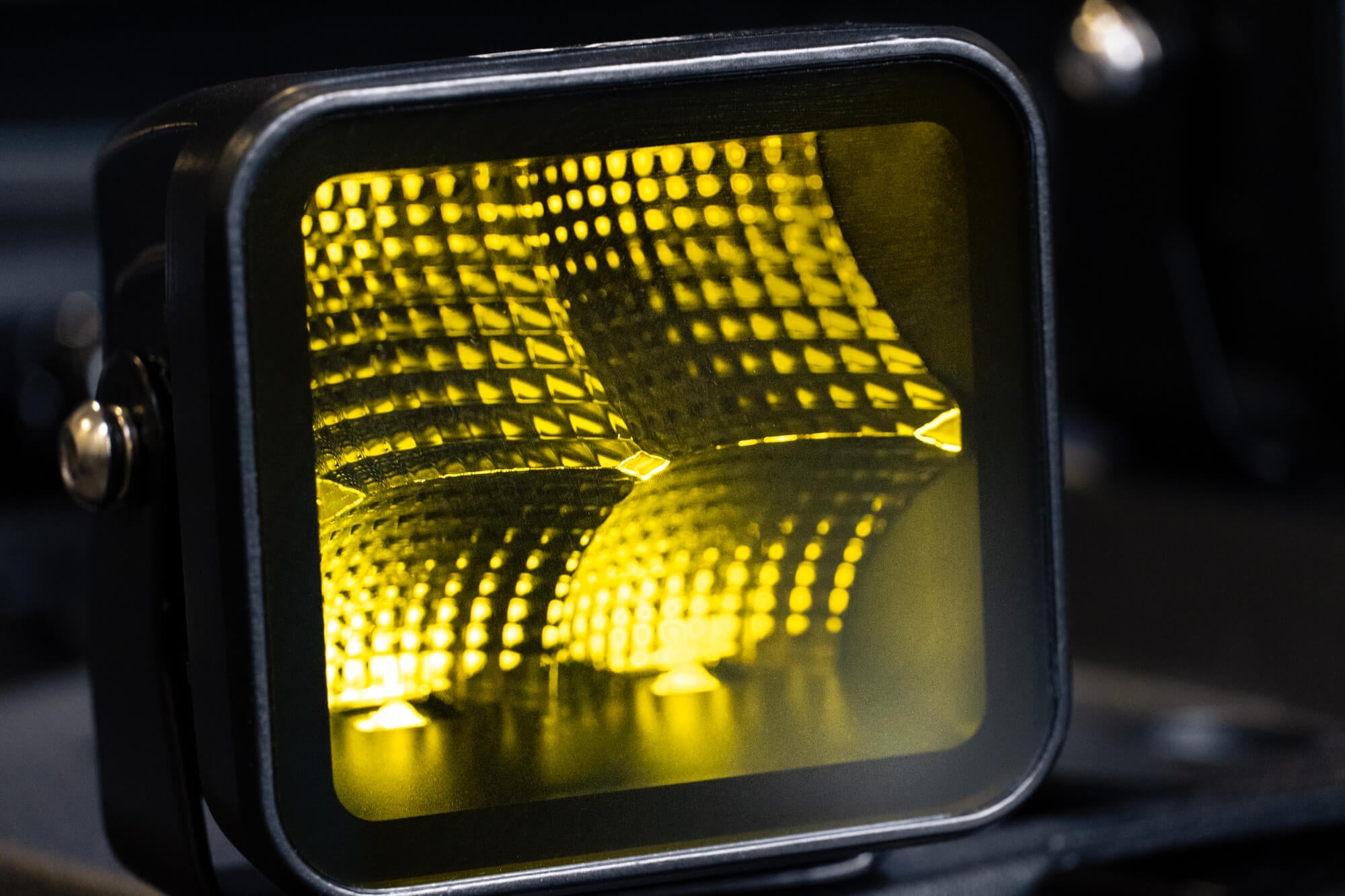 3-inch-LED-pod-light-amber-elite-series-dv8-offroad-heat-fins - NVMOS