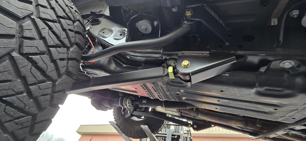 Clayton Off Road Premium 4.5-inch long arm lift kit for 2021+ Jeep Wrangler 392