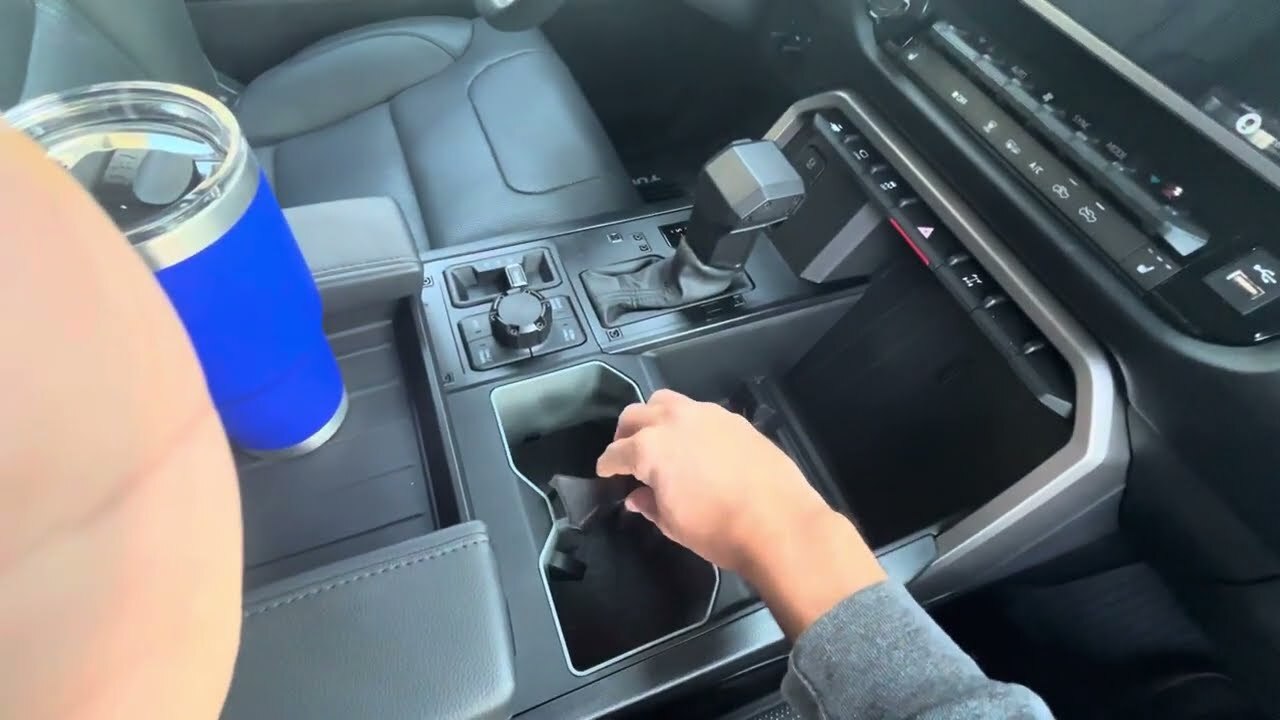 Oversize Cup Holder (2022+ Tundra) - BLACK