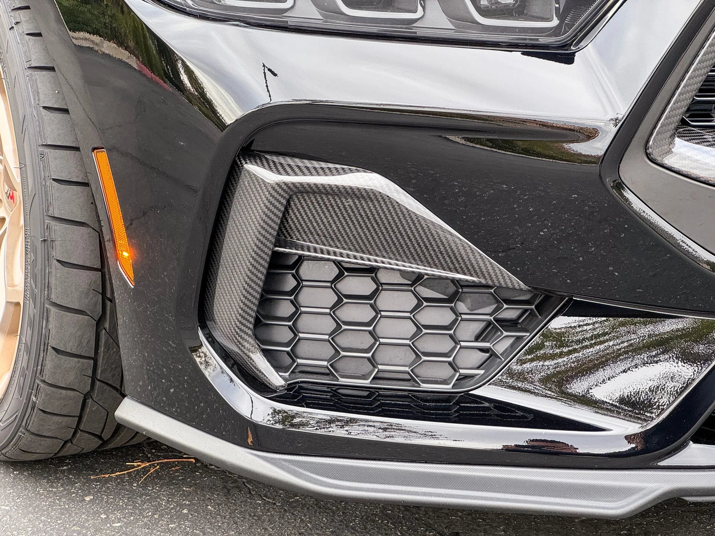 2024-Current Ford Mustang GT Dry Carbon Side Grille Trim Cover