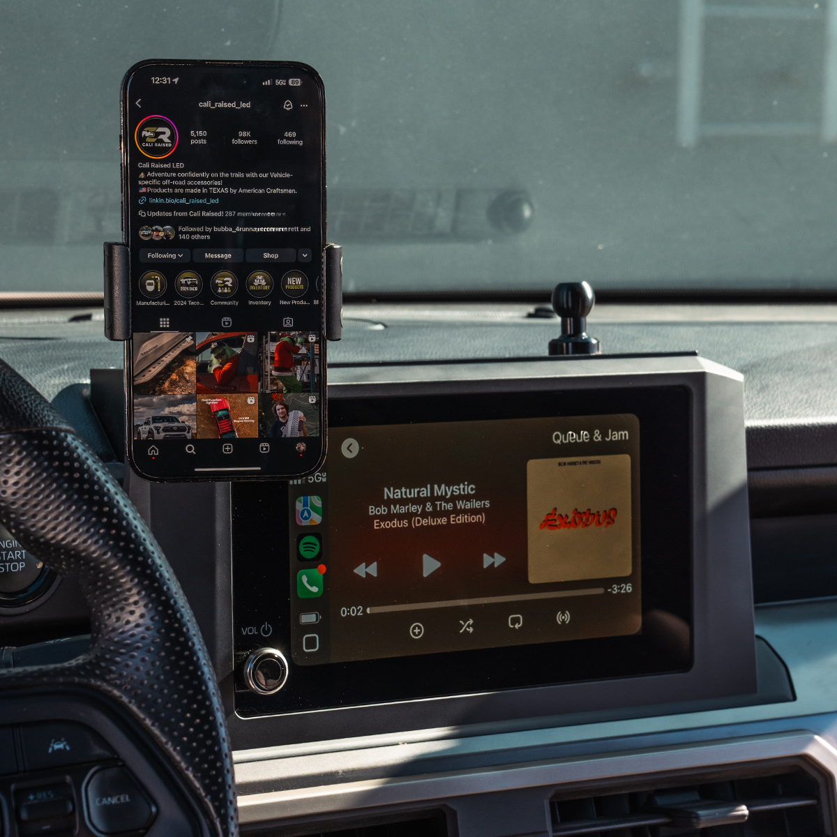 4th-gen-tacoma-dash-mount-8inch-02 - NVMOS
